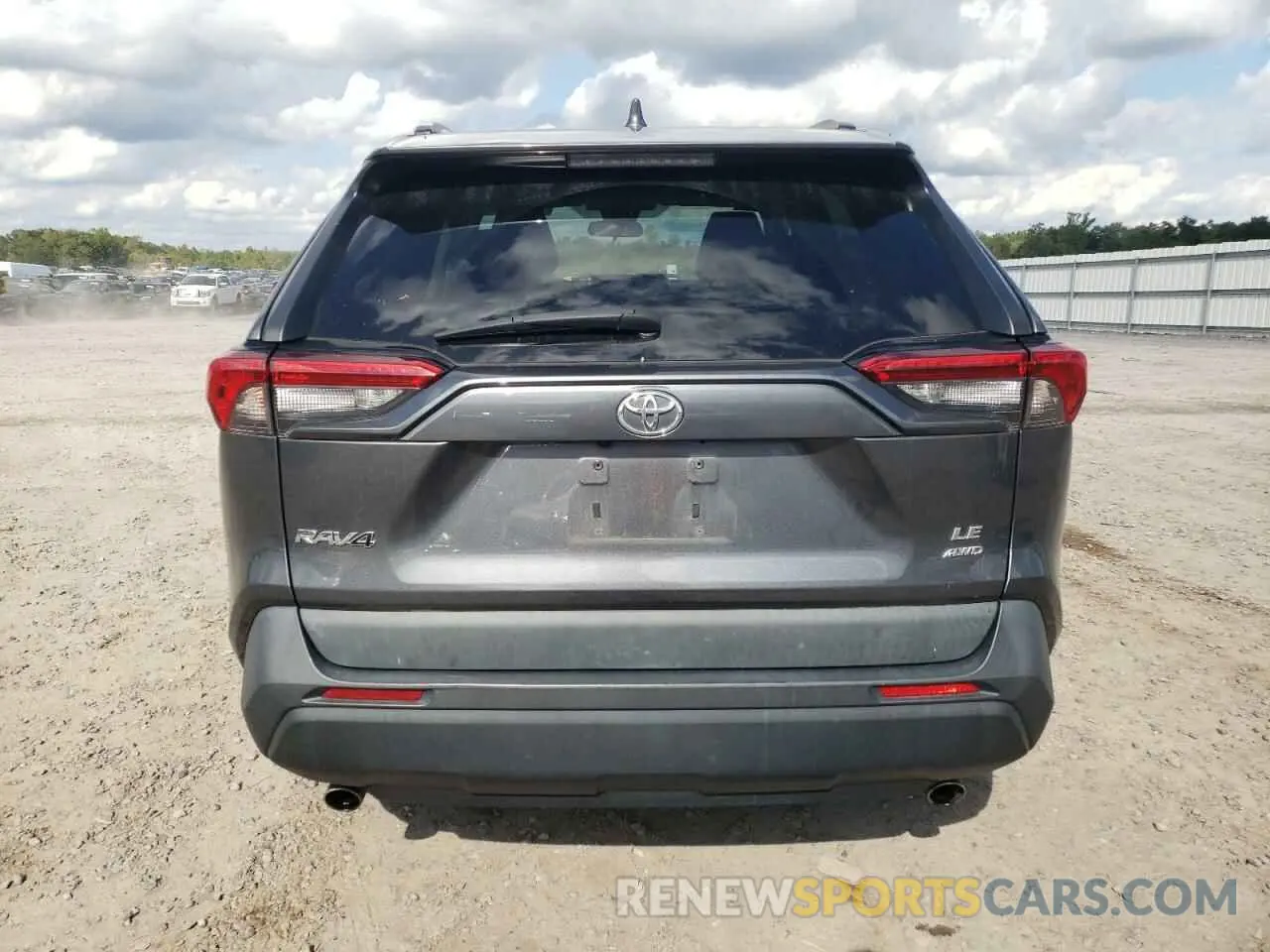 6 Photograph of a damaged car 2T3G1RFV3LC121772 TOYOTA RAV4 2020