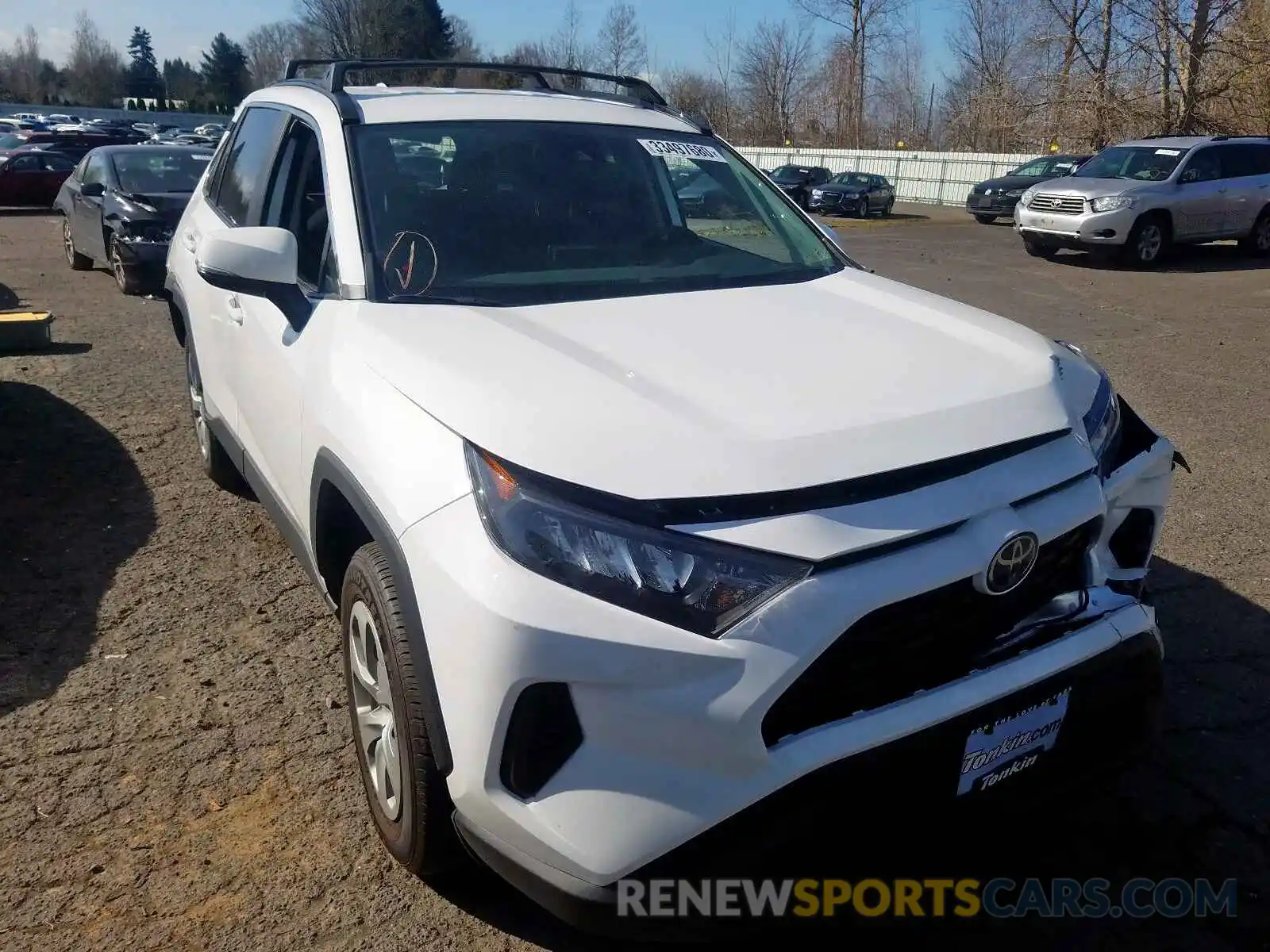 1 Photograph of a damaged car 2T3G1RFV3LW095172 TOYOTA RAV4 2020