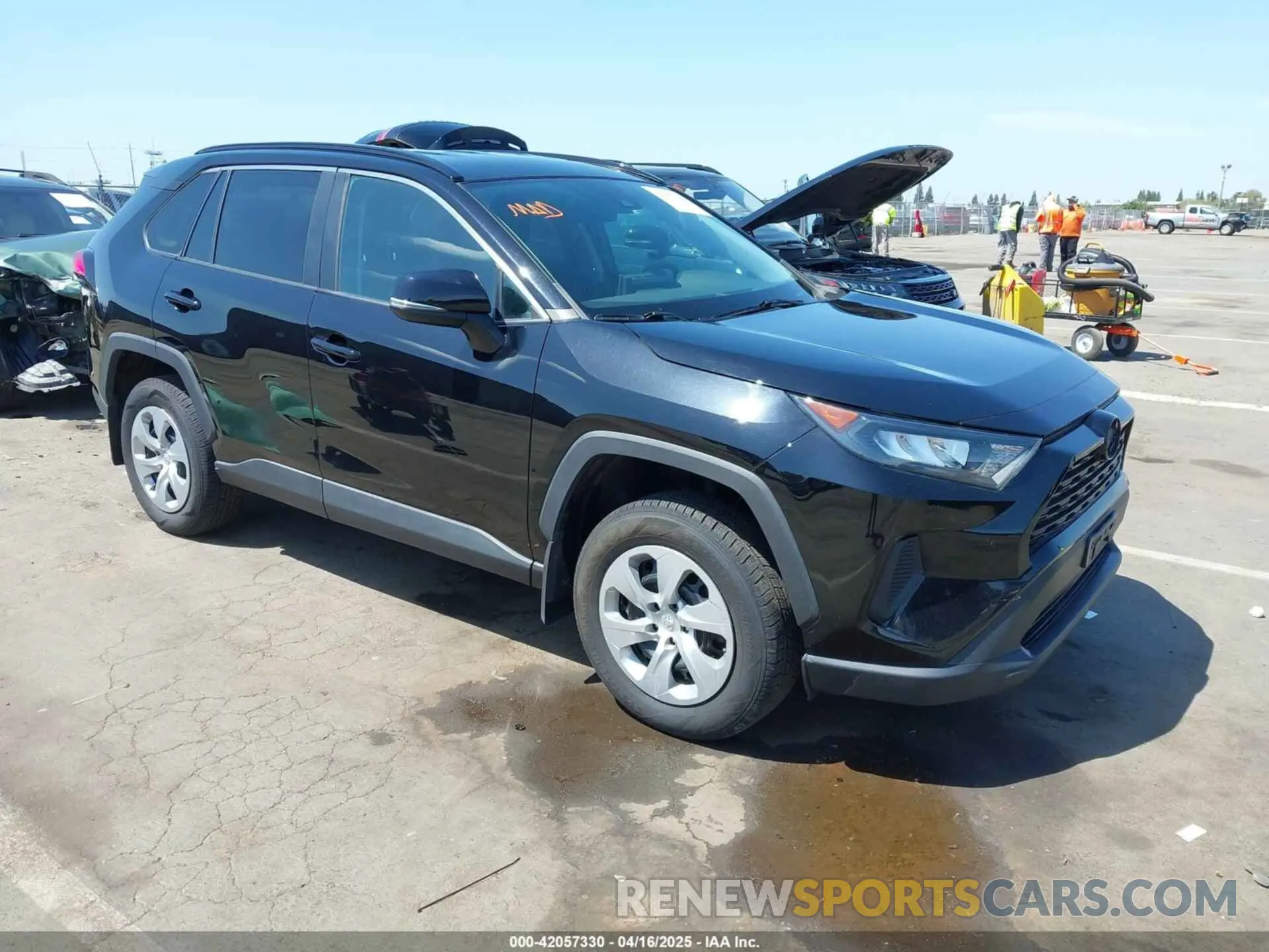 1 Photograph of a damaged car 2T3G1RFV3LW098394 TOYOTA RAV4 2020