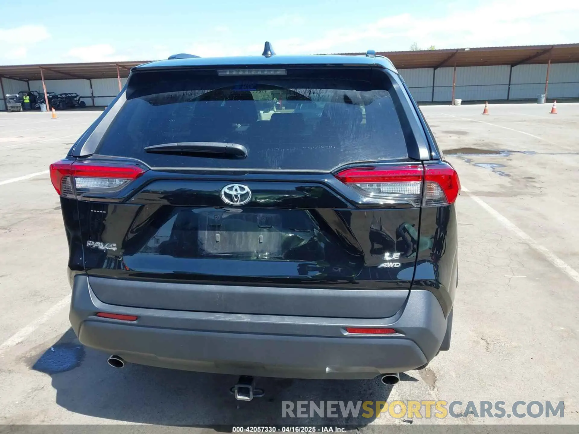16 Photograph of a damaged car 2T3G1RFV3LW098394 TOYOTA RAV4 2020