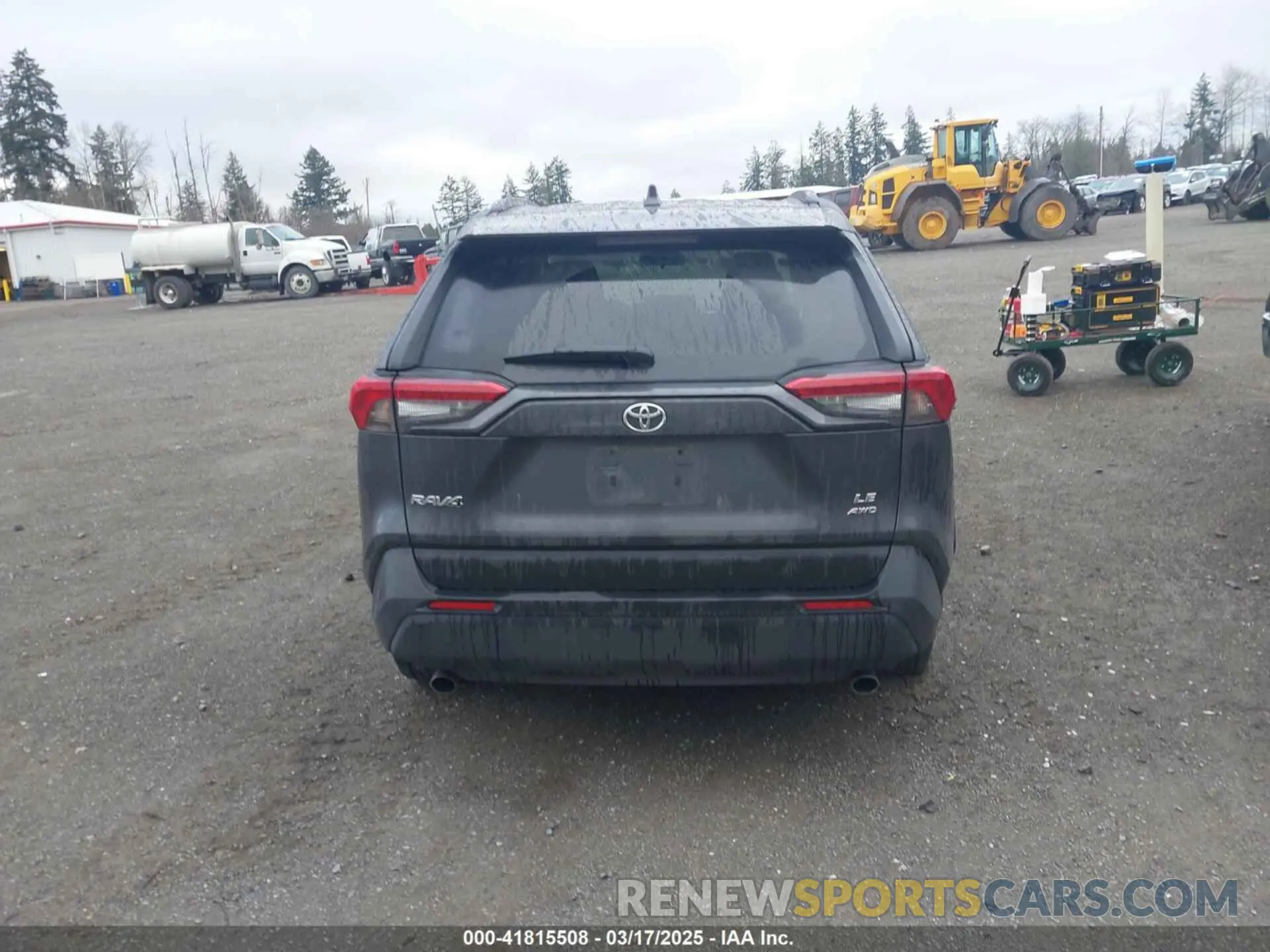 16 Photograph of a damaged car 2T3G1RFV3LW101603 TOYOTA RAV4 2020