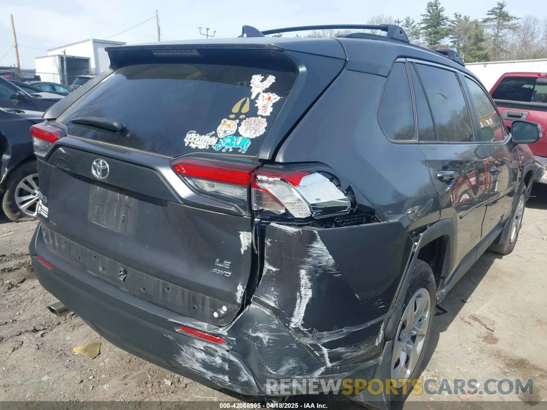 4 Photograph of a damaged car 2T3G1RFV3LW108860 TOYOTA RAV4 2020