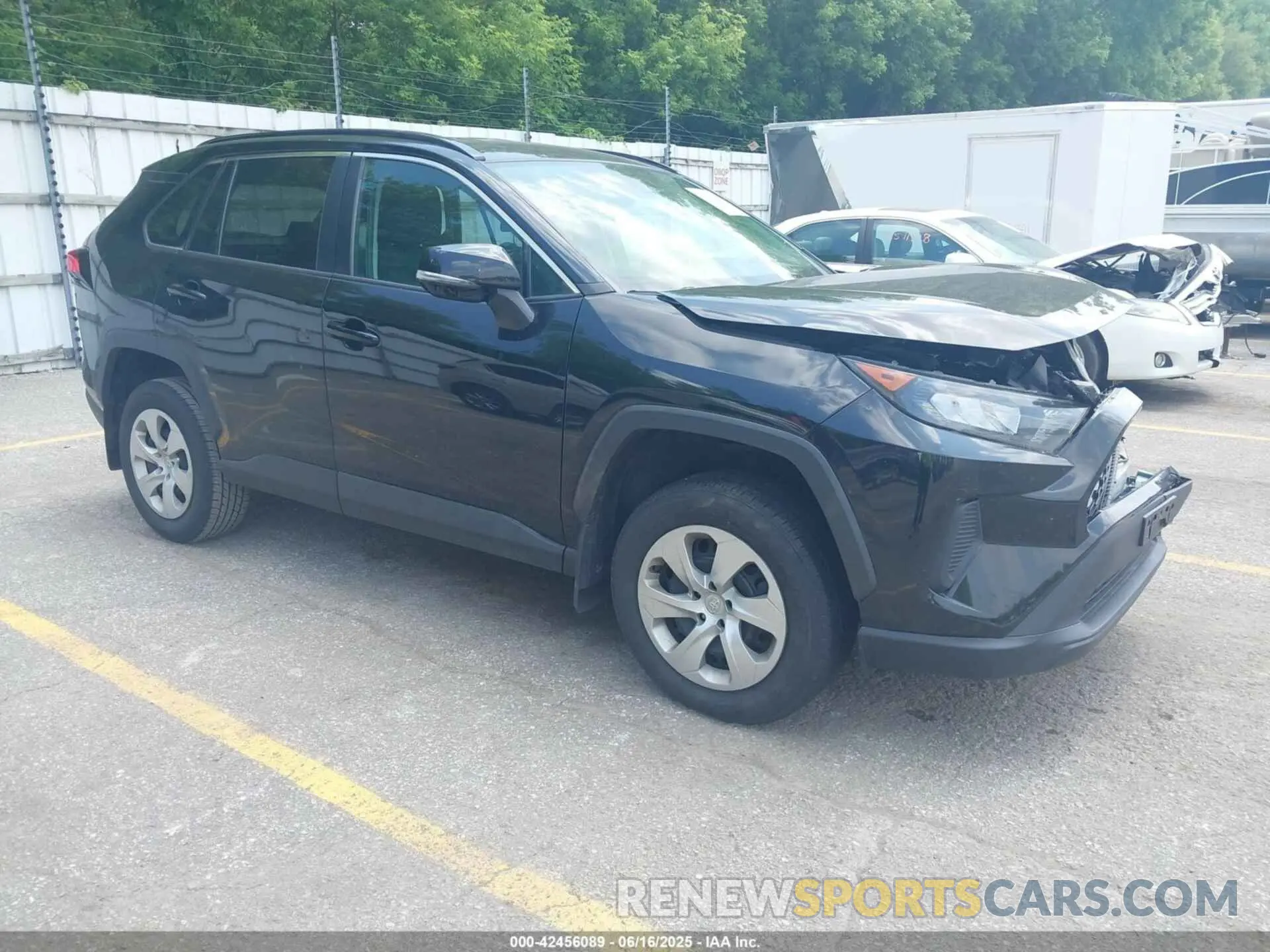 1 Photograph of a damaged car 2T3G1RFV3LW109331 TOYOTA RAV4 2020