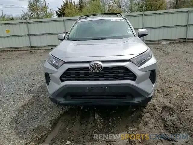 11 Photograph of a damaged car 2T3G1RFV3LW114075 TOYOTA RAV4 2020