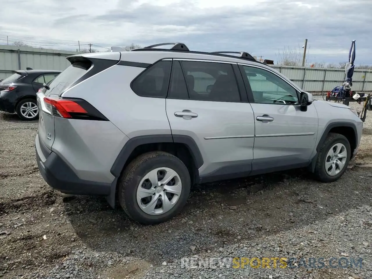 3 Photograph of a damaged car 2T3G1RFV3LW114075 TOYOTA RAV4 2020