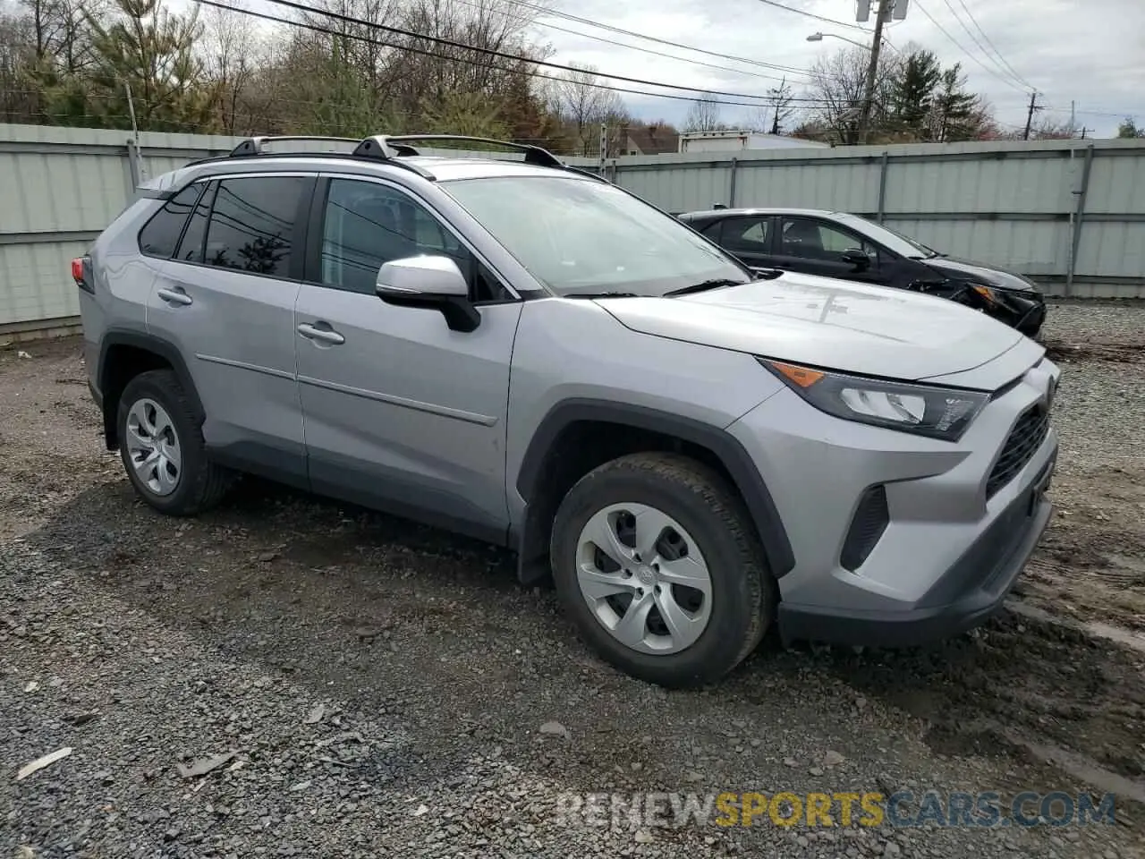4 Photograph of a damaged car 2T3G1RFV3LW114075 TOYOTA RAV4 2020