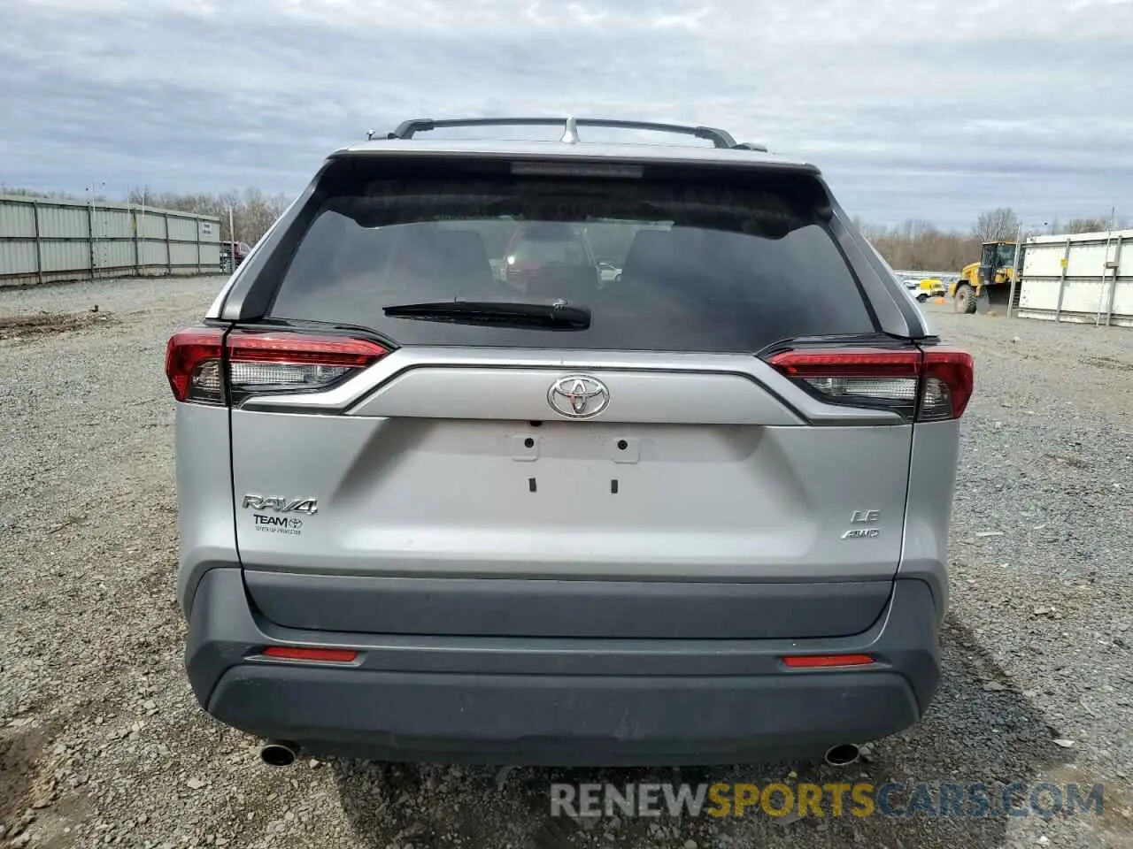 6 Photograph of a damaged car 2T3G1RFV3LW114075 TOYOTA RAV4 2020