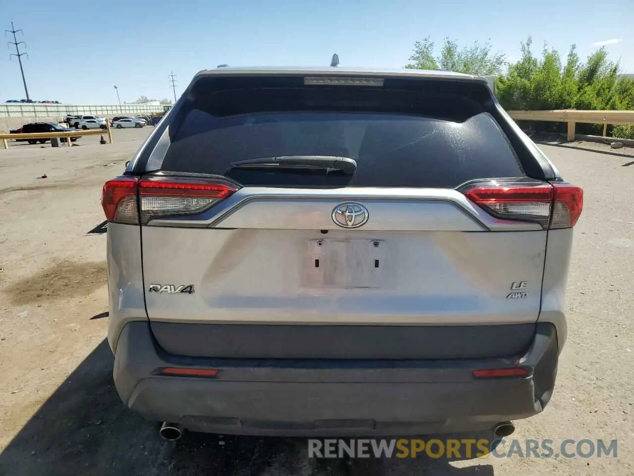 6 Photograph of a damaged car 2T3G1RFV3LW124637 TOYOTA RAV4 2020