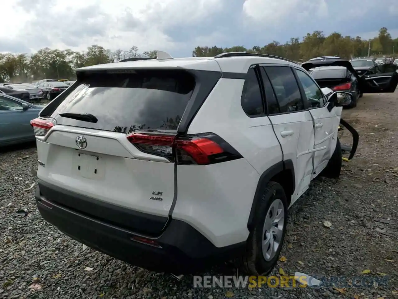 4 Photograph of a damaged car 2T3G1RFV3LW134195 TOYOTA RAV4 2020