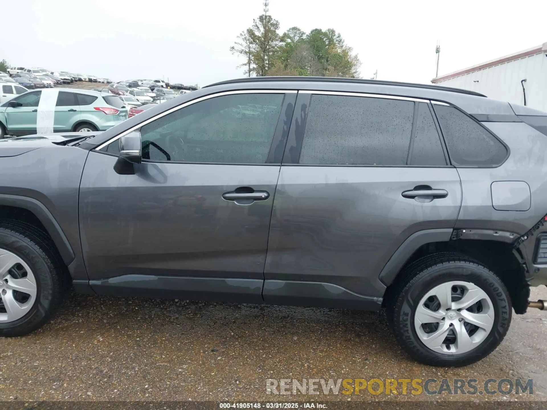 15 Photograph of a damaged car 2T3G1RFV4LC091052 TOYOTA RAV4 2020
