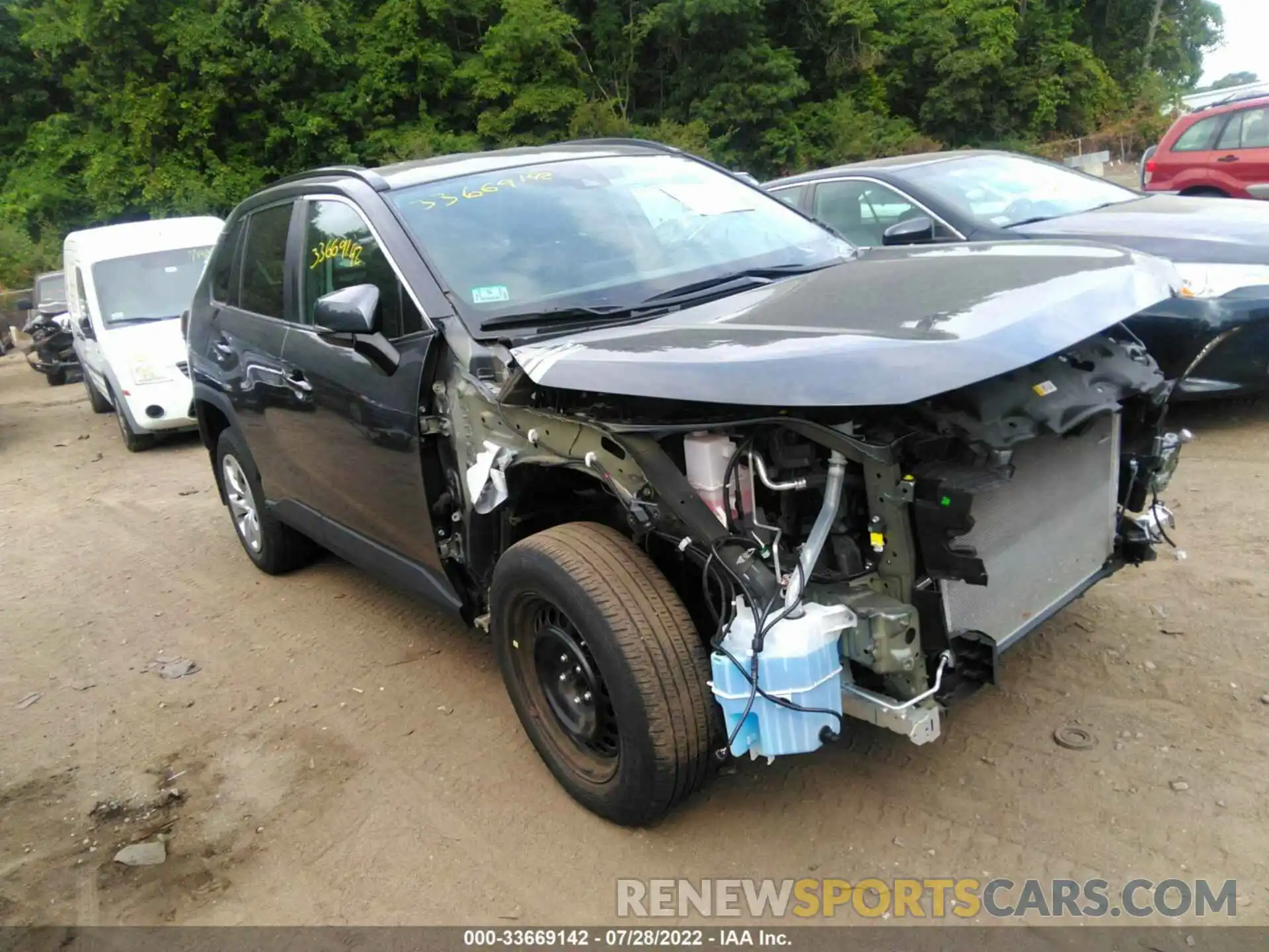 1 Photograph of a damaged car 2T3G1RFV4LW105160 TOYOTA RAV4 2020