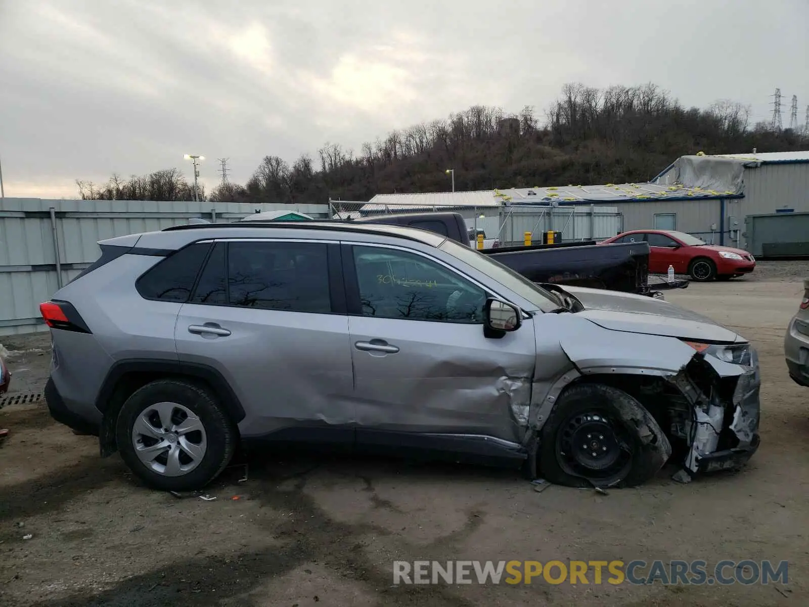 9 Photograph of a damaged car 2T3G1RFV4LW138837 TOYOTA RAV4 2020
