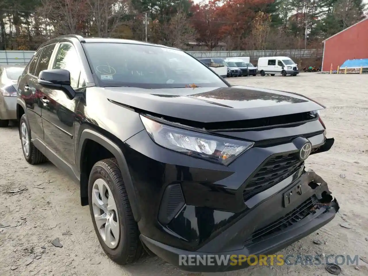 1 Photograph of a damaged car 2T3G1RFV5LC131171 TOYOTA RAV4 2020