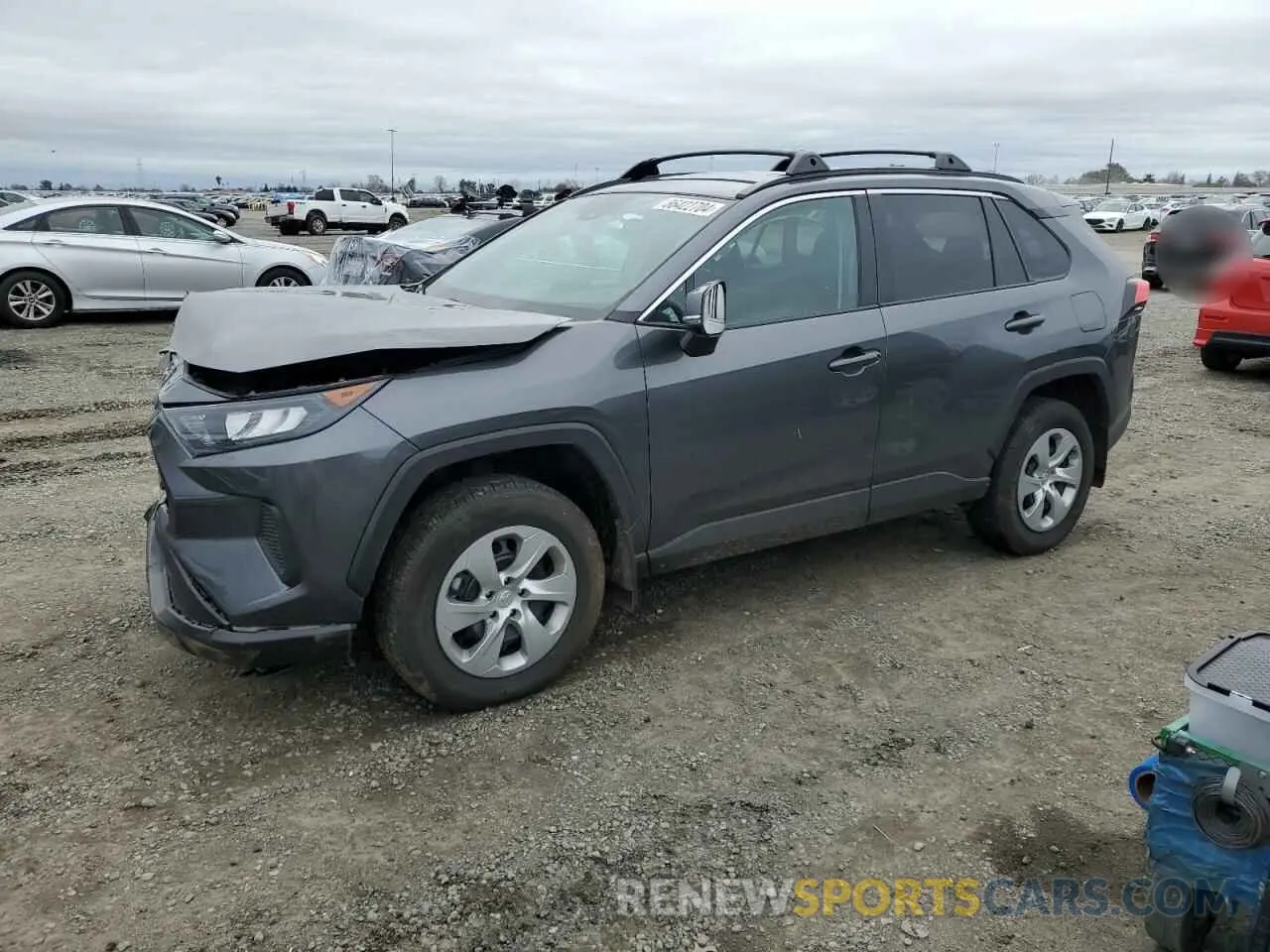 1 Photograph of a damaged car 2T3G1RFV5LC136533 TOYOTA RAV4 2020