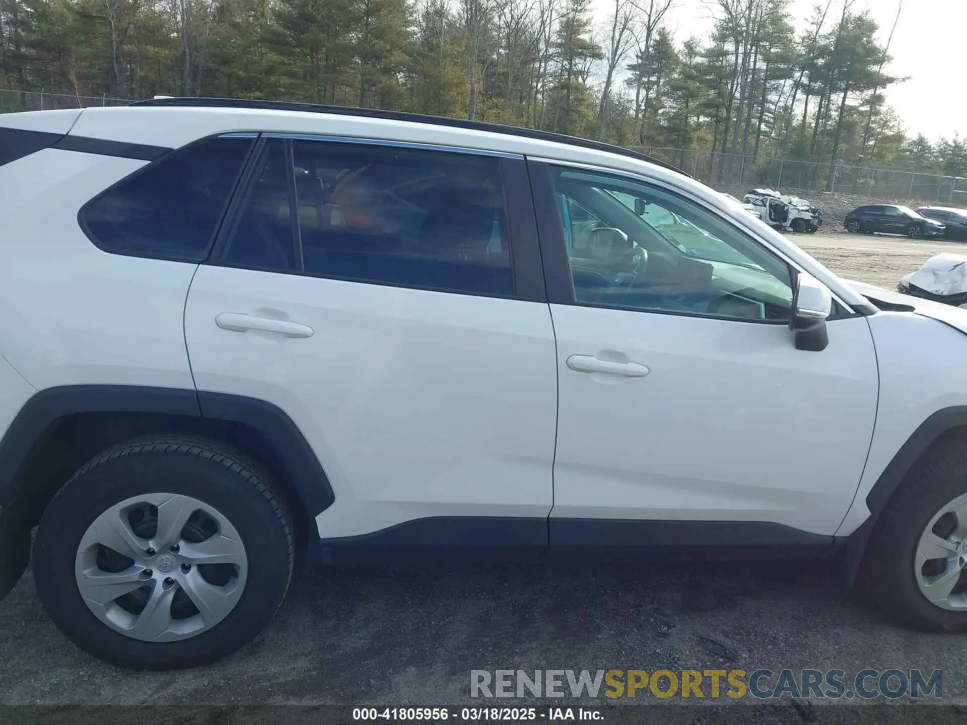 13 Photograph of a damaged car 2T3G1RFV5LW087235 TOYOTA RAV4 2020