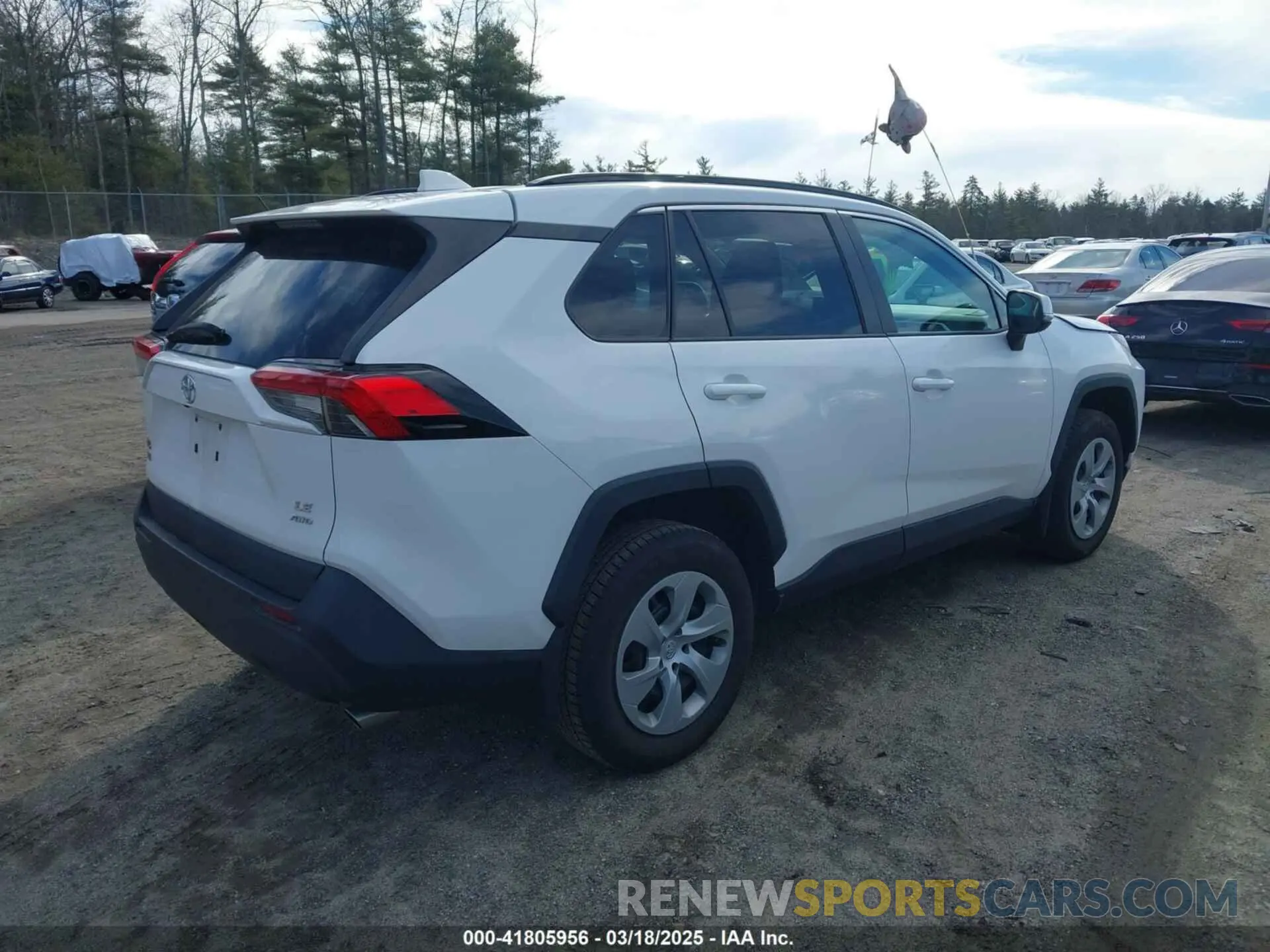 4 Photograph of a damaged car 2T3G1RFV5LW087235 TOYOTA RAV4 2020