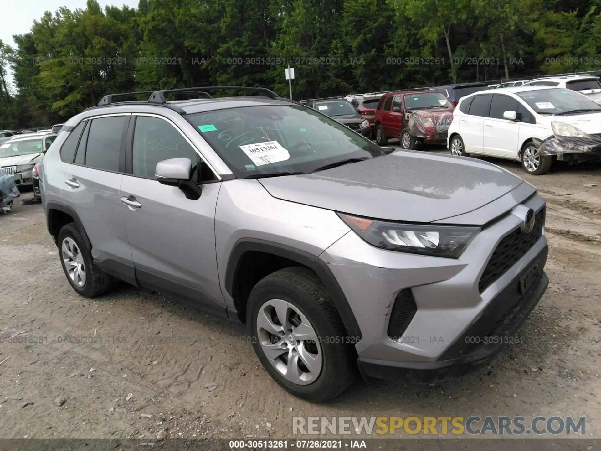 1 Photograph of a damaged car 2T3G1RFV5LW098705 TOYOTA RAV4 2020