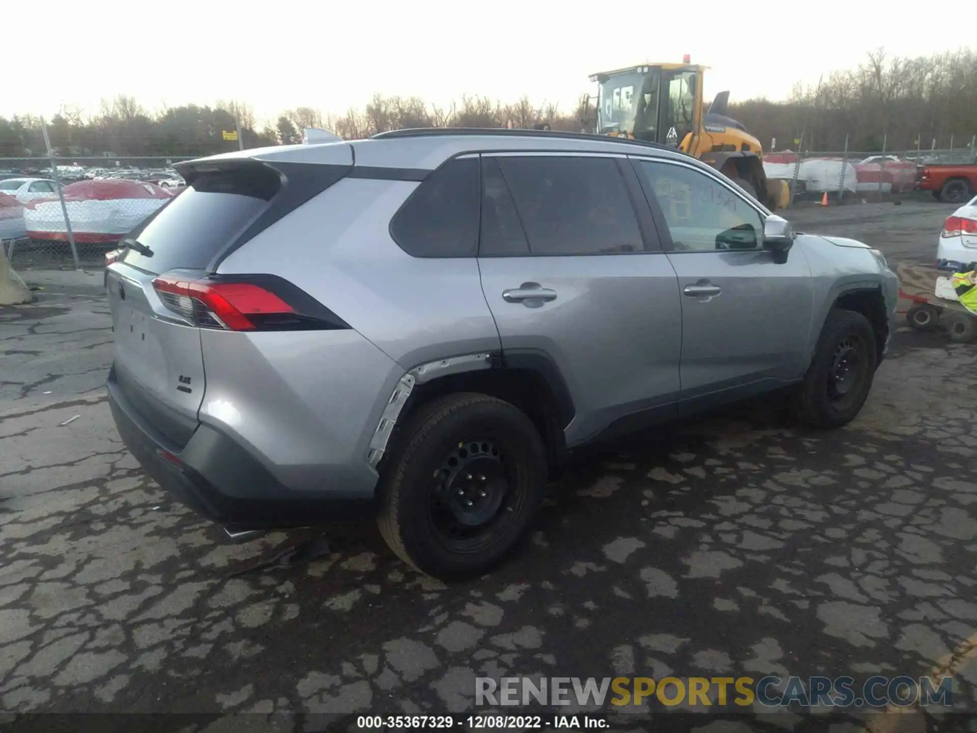 4 Photograph of a damaged car 2T3G1RFV5LW112540 TOYOTA RAV4 2020