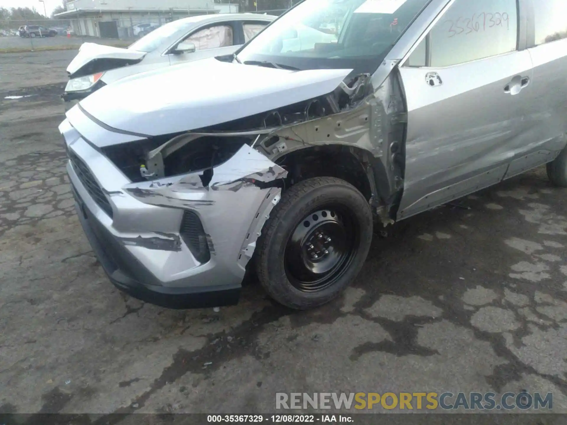 6 Photograph of a damaged car 2T3G1RFV5LW112540 TOYOTA RAV4 2020