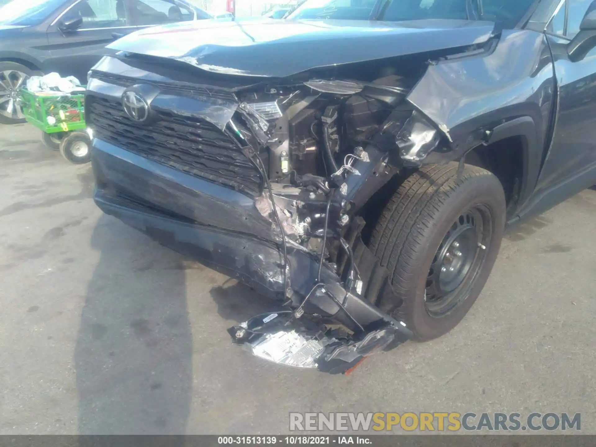 6 Photograph of a damaged car 2T3G1RFV5LW122484 TOYOTA RAV4 2020