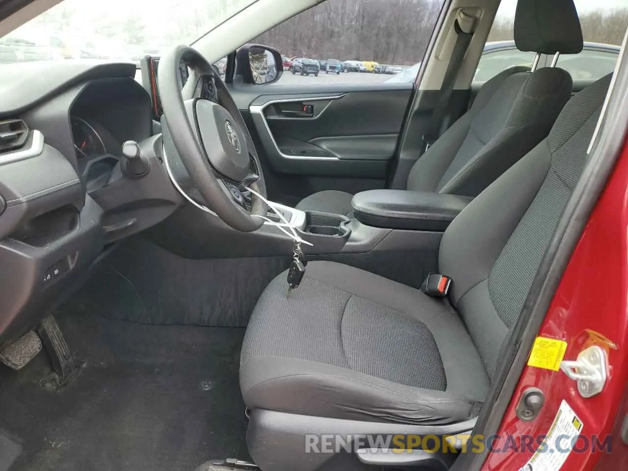 7 Photograph of a damaged car 2T3G1RFV5LW137602 TOYOTA RAV4 2020
