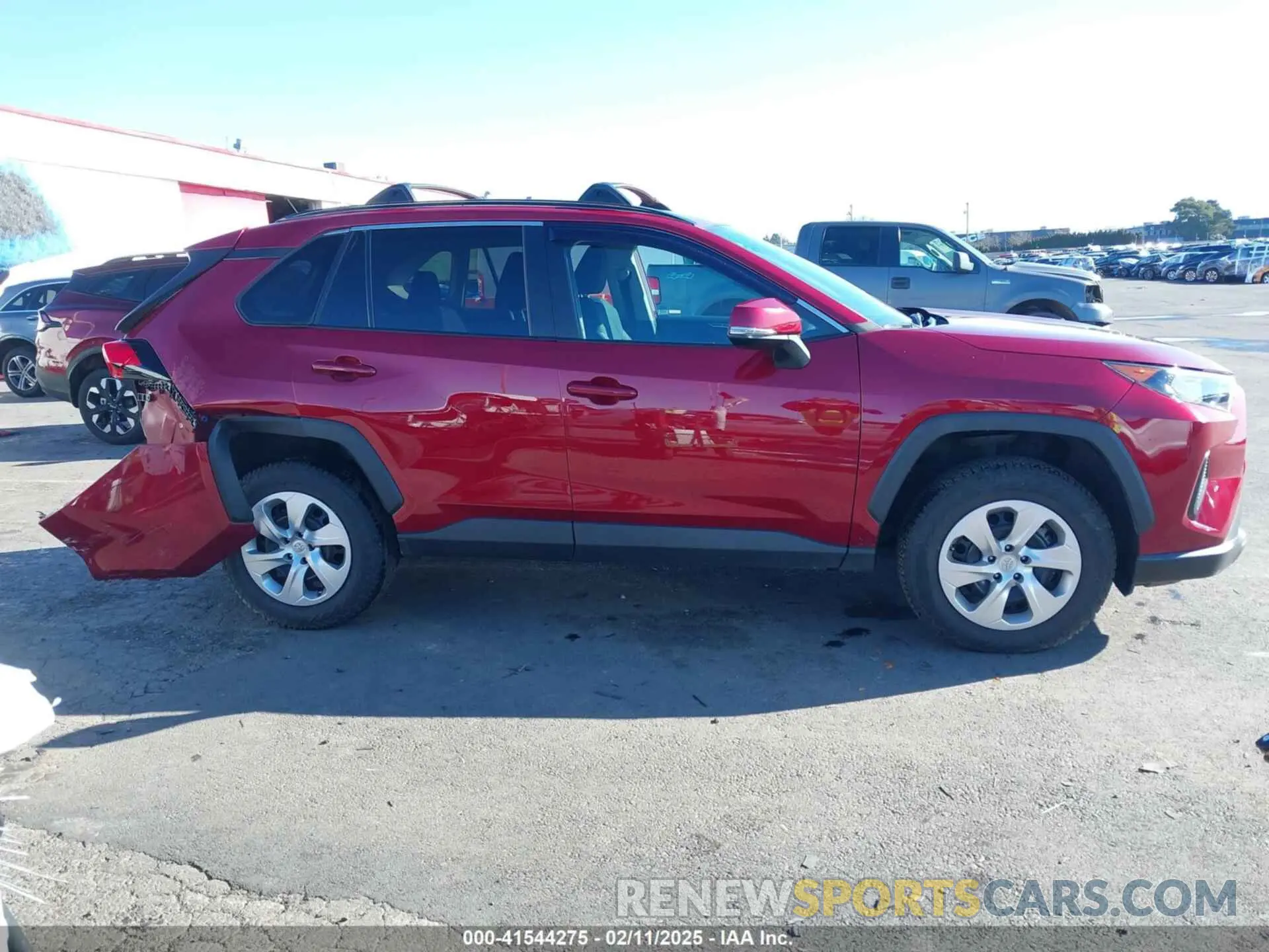 13 Photograph of a damaged car 2T3G1RFV6LC063141 TOYOTA RAV4 2020