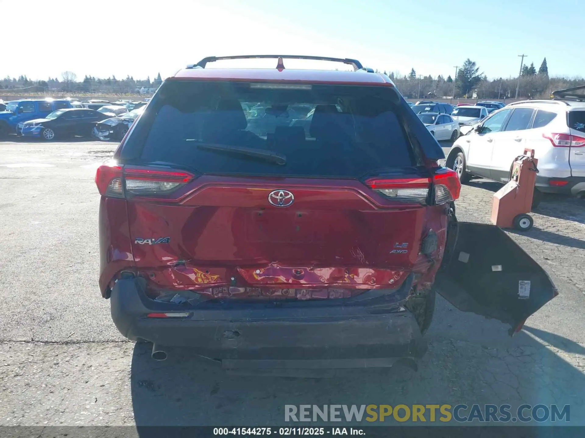 16 Photograph of a damaged car 2T3G1RFV6LC063141 TOYOTA RAV4 2020