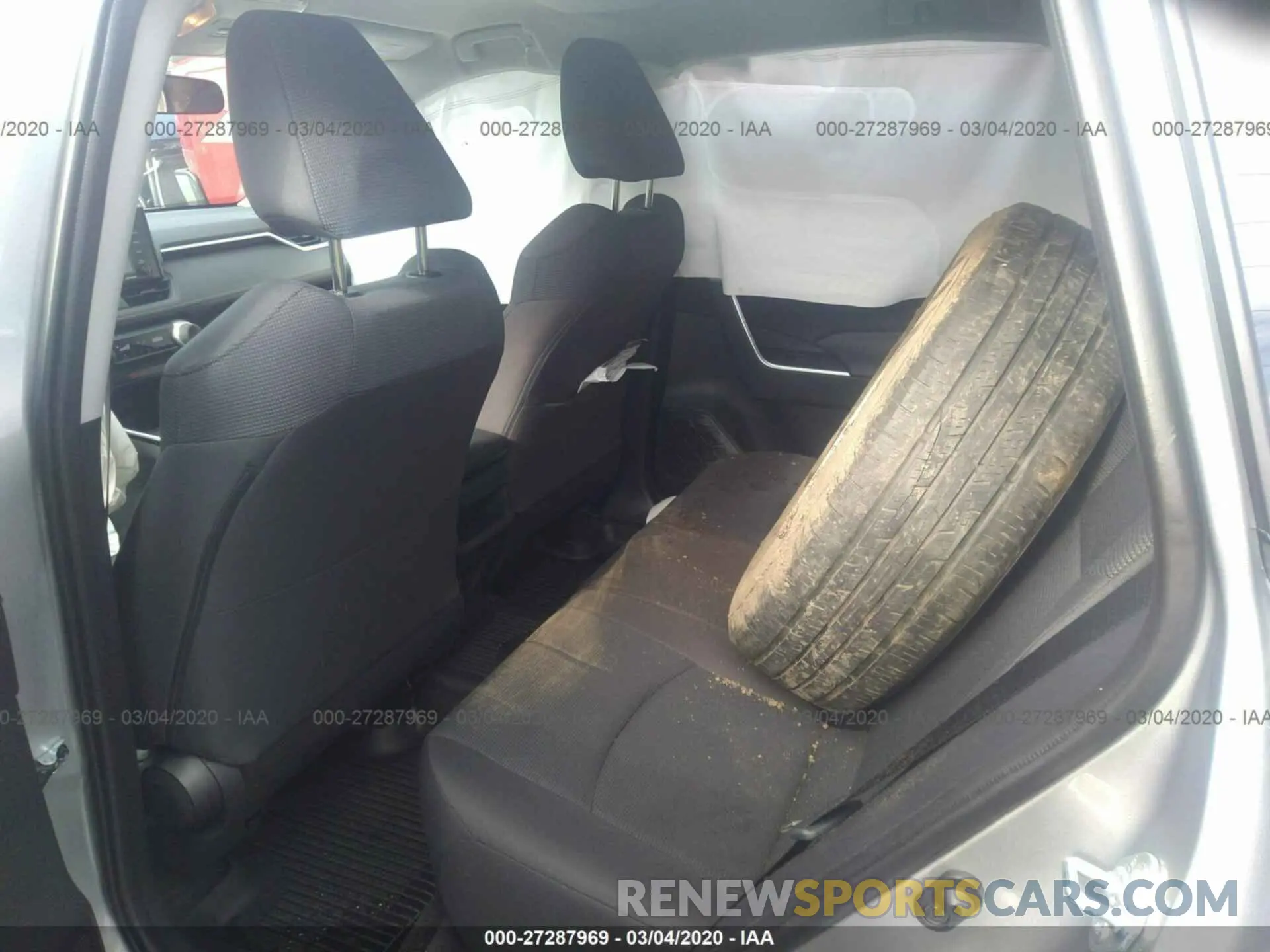 8 Photograph of a damaged car 2T3G1RFV6LC081591 TOYOTA RAV4 2020