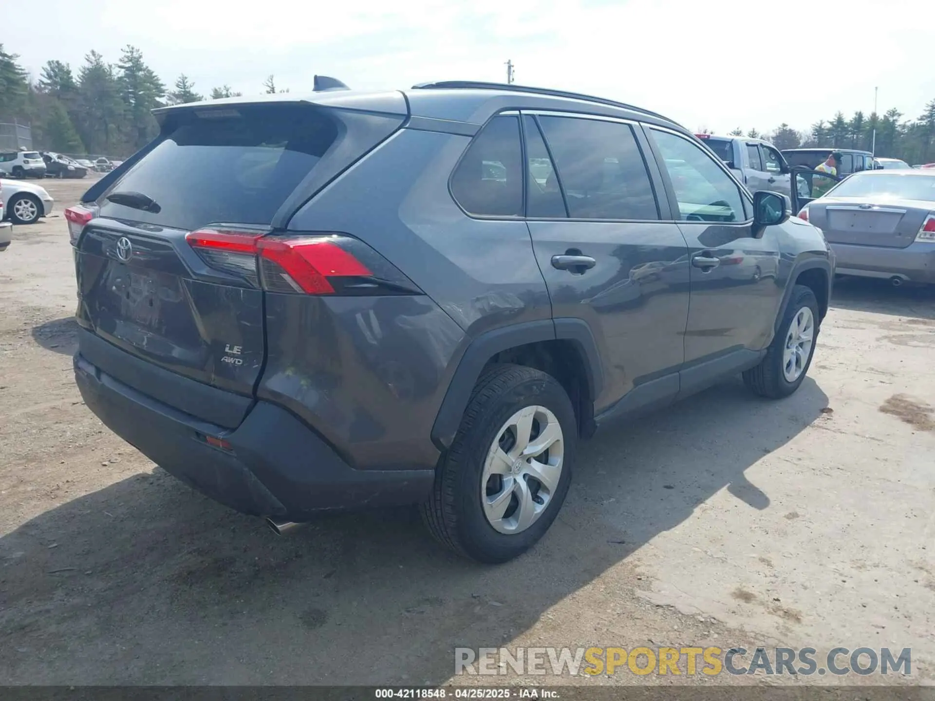 4 Photograph of a damaged car 2T3G1RFV6LC091022 TOYOTA RAV4 2020