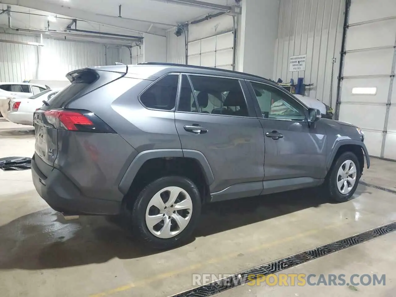 3 Photograph of a damaged car 2T3G1RFV6LC124570 TOYOTA RAV4 2020