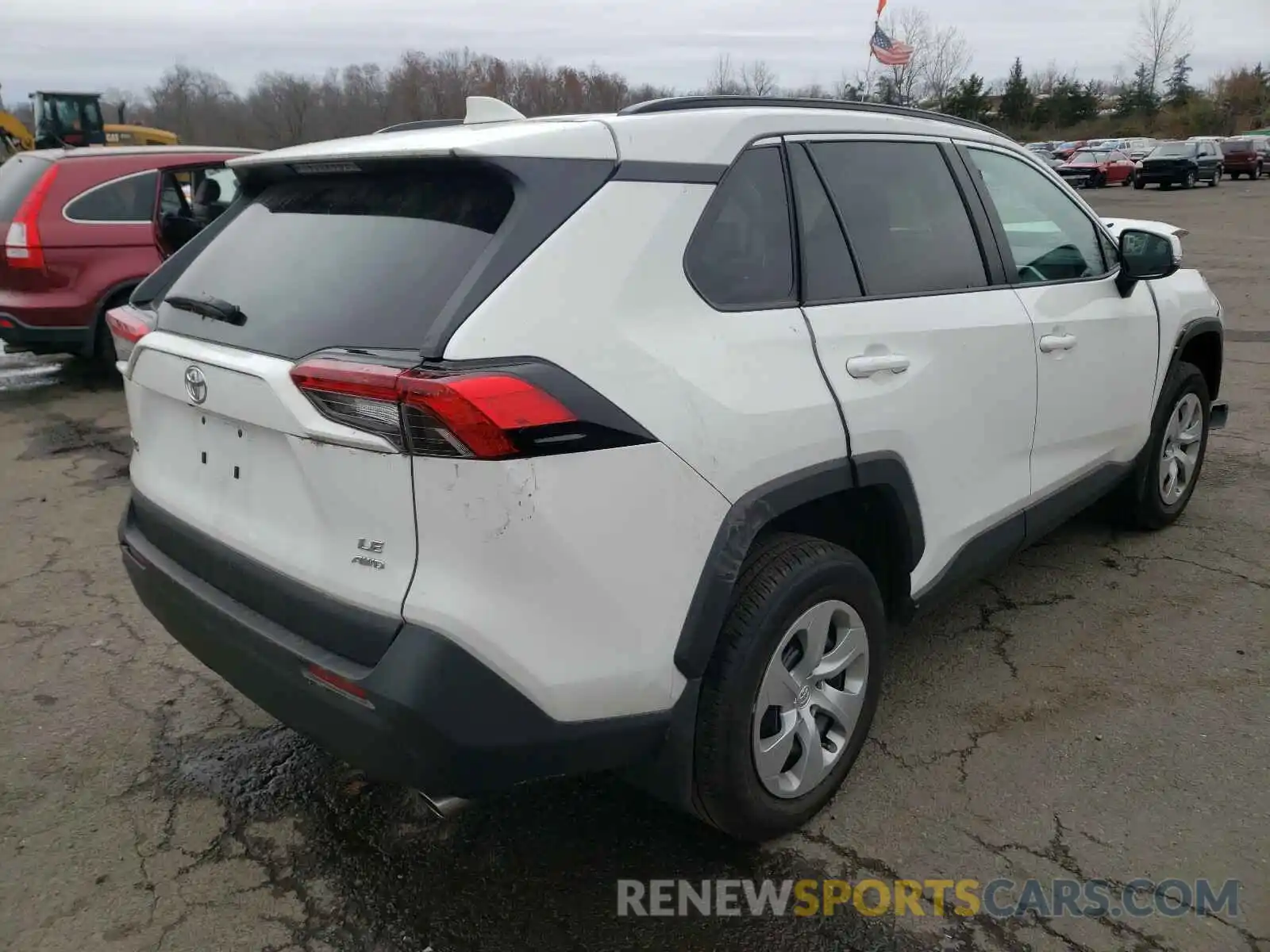 4 Photograph of a damaged car 2T3G1RFV6LW095411 TOYOTA RAV4 2020