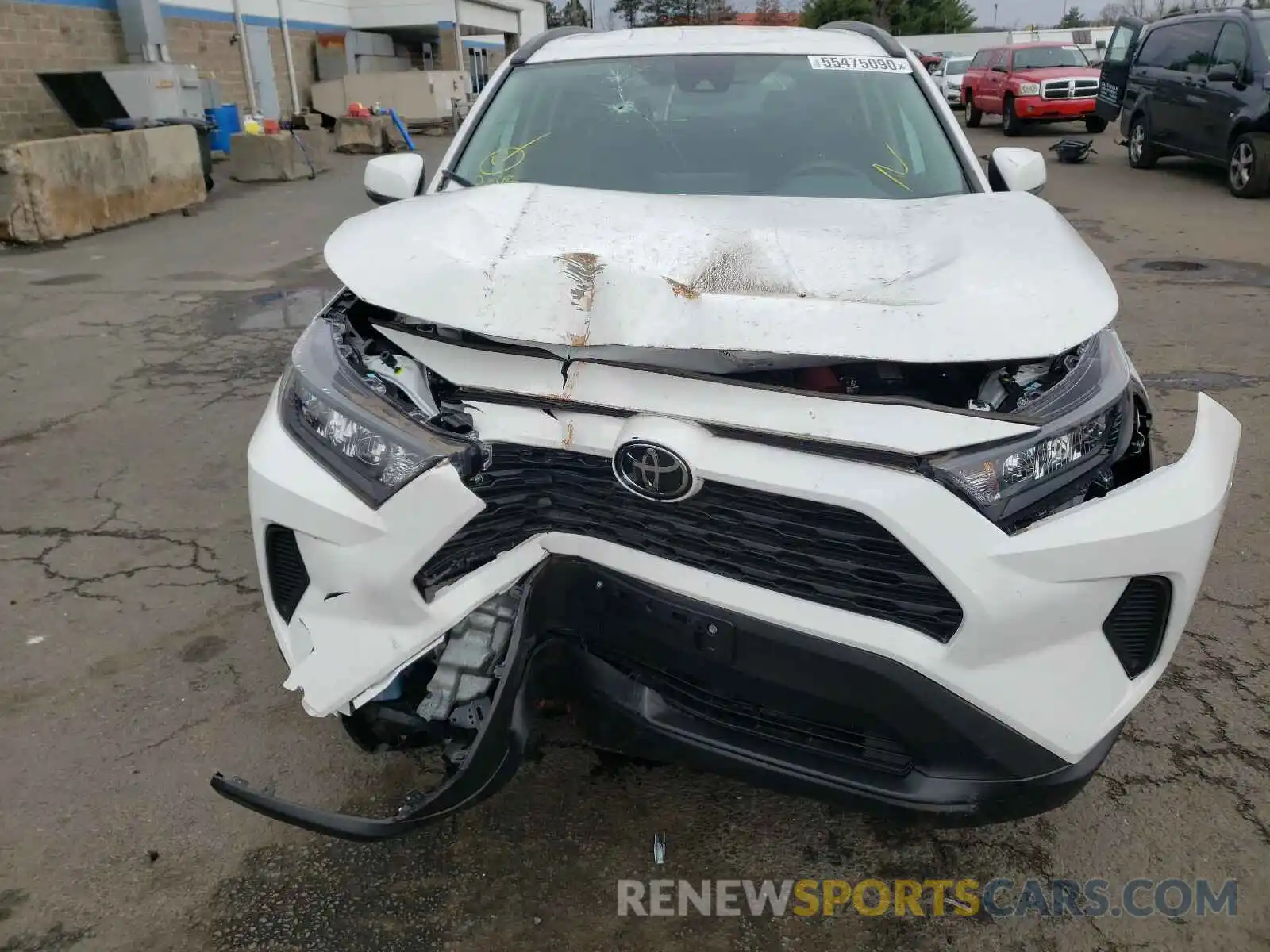 9 Photograph of a damaged car 2T3G1RFV6LW095411 TOYOTA RAV4 2020