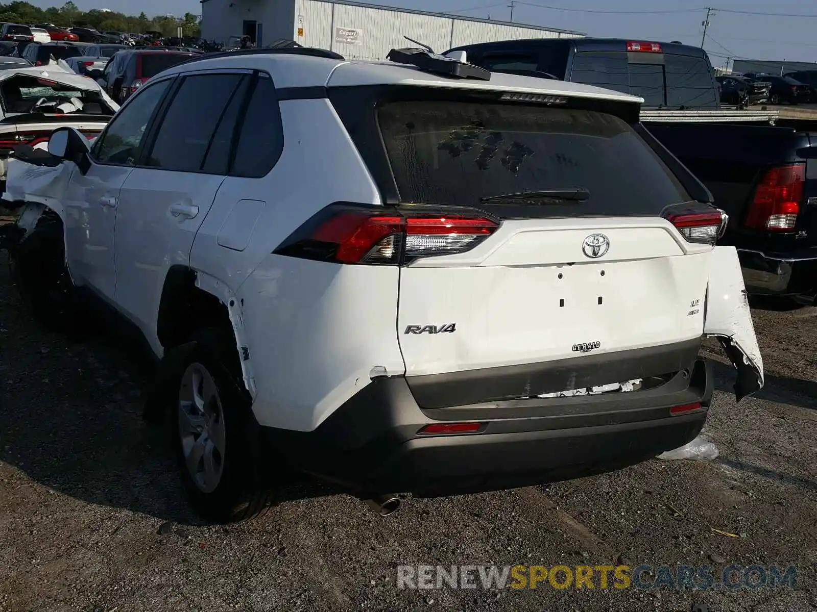 3 Photograph of a damaged car 2T3G1RFV6LW104768 TOYOTA RAV4 2020