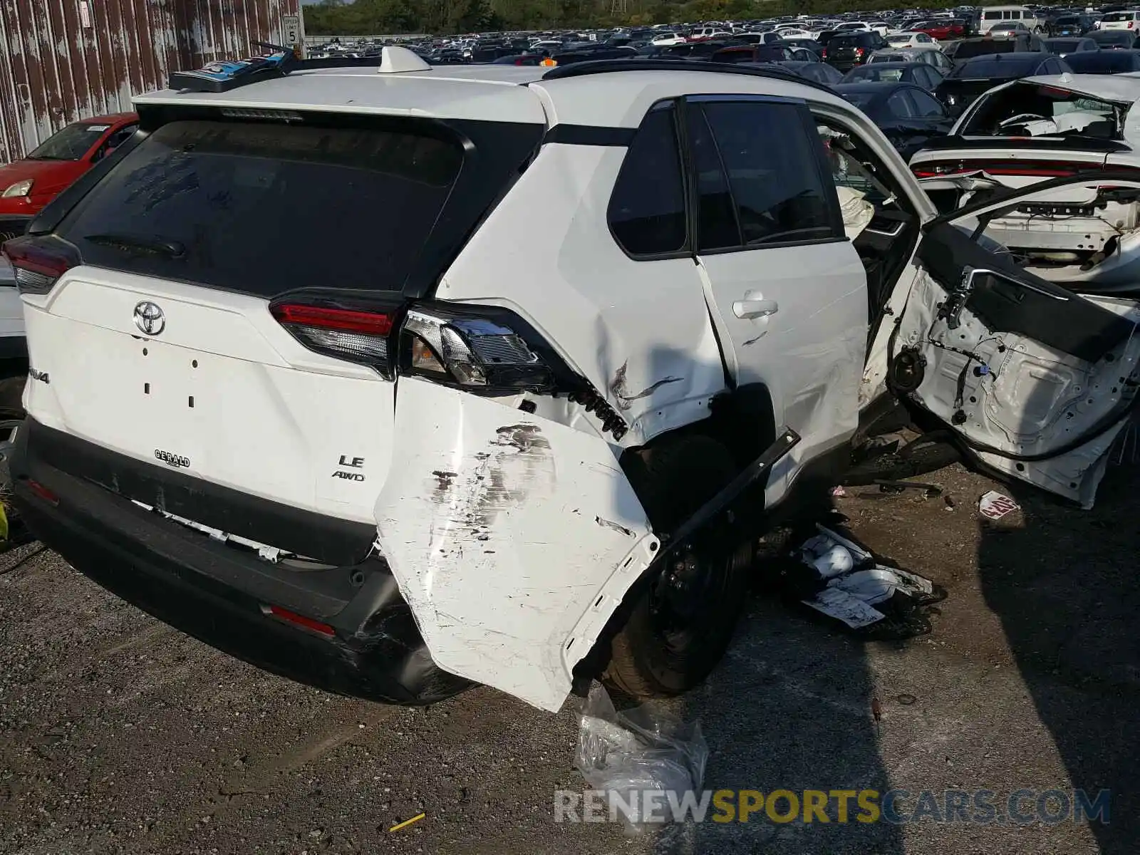 4 Photograph of a damaged car 2T3G1RFV6LW104768 TOYOTA RAV4 2020