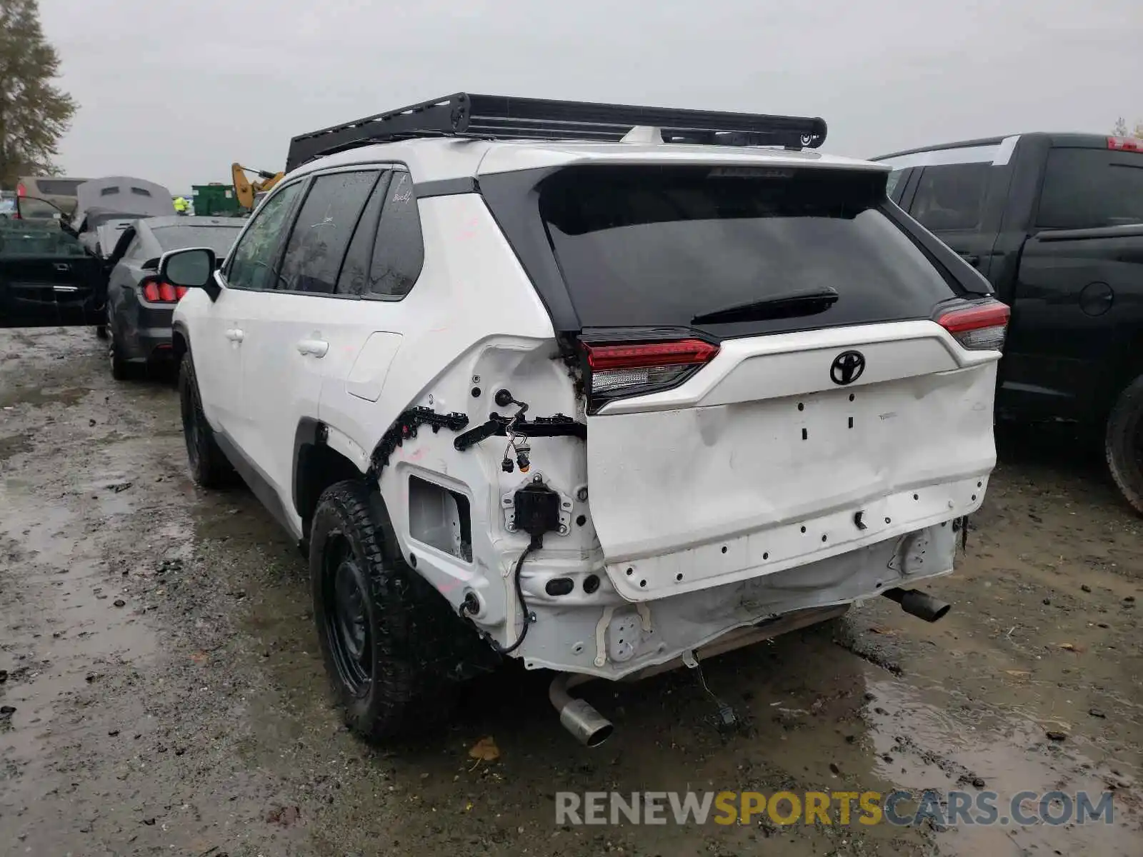 3 Photograph of a damaged car 2T3G1RFV7LC061804 TOYOTA RAV4 2020