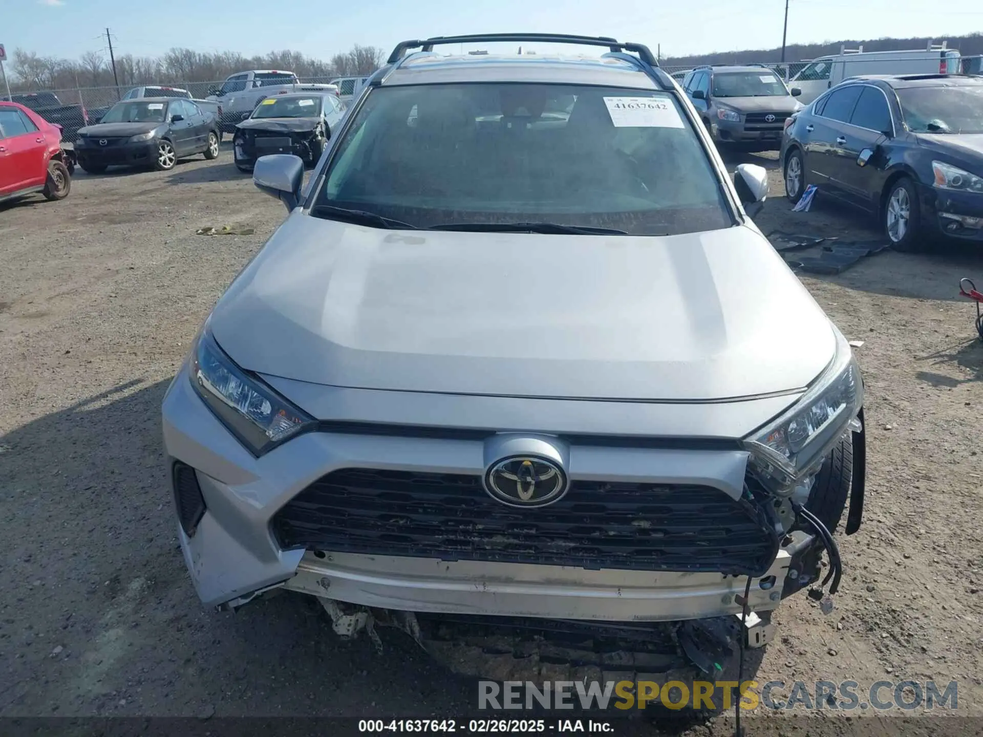 12 Photograph of a damaged car 2T3G1RFV7LW117920 TOYOTA RAV4 2020