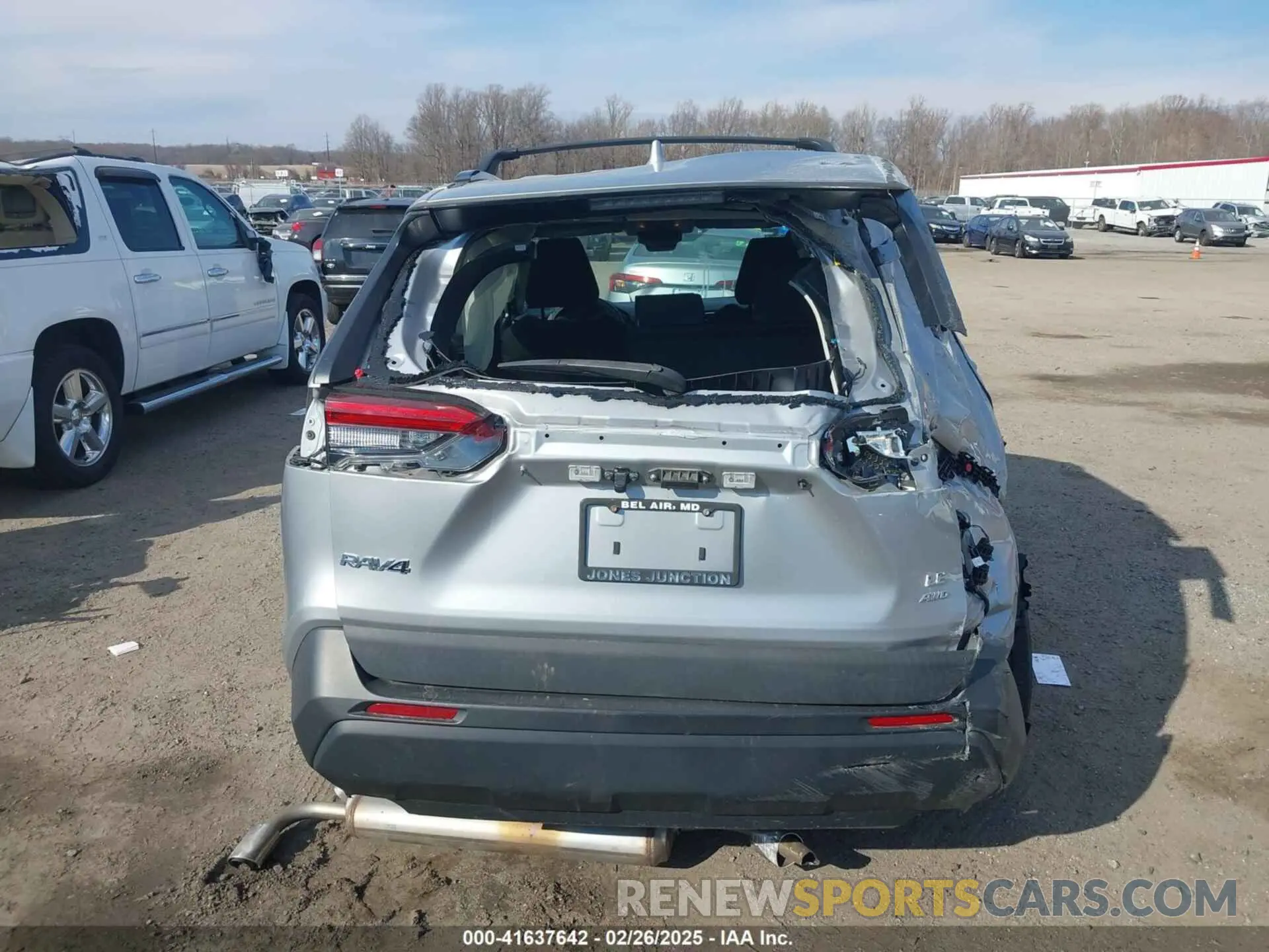 16 Photograph of a damaged car 2T3G1RFV7LW117920 TOYOTA RAV4 2020
