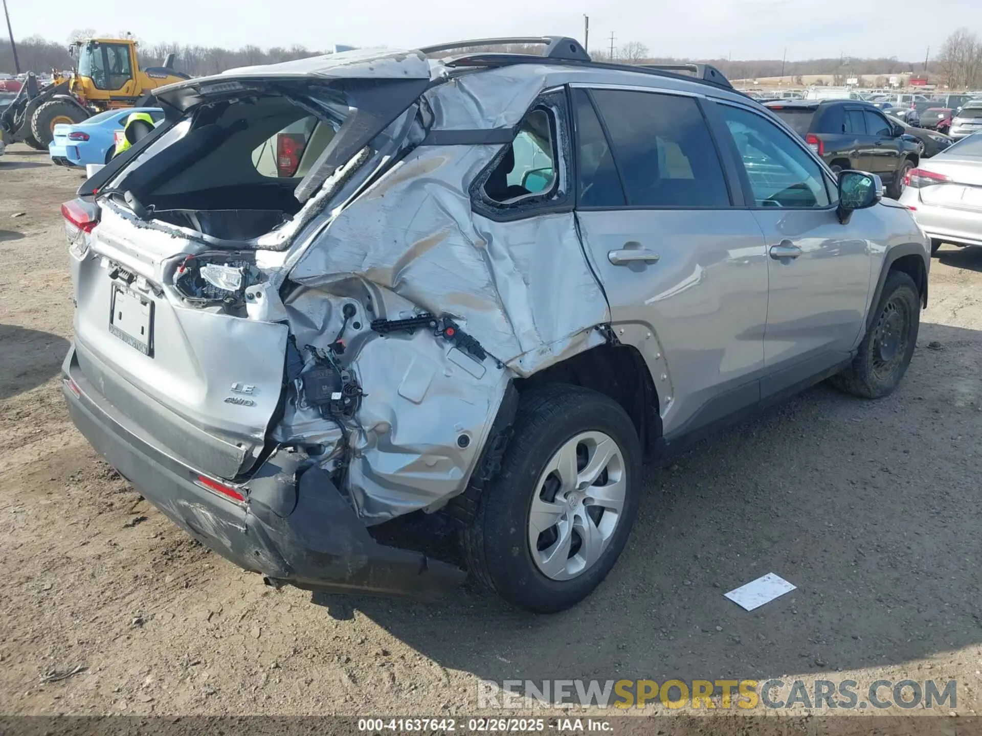 4 Photograph of a damaged car 2T3G1RFV7LW117920 TOYOTA RAV4 2020