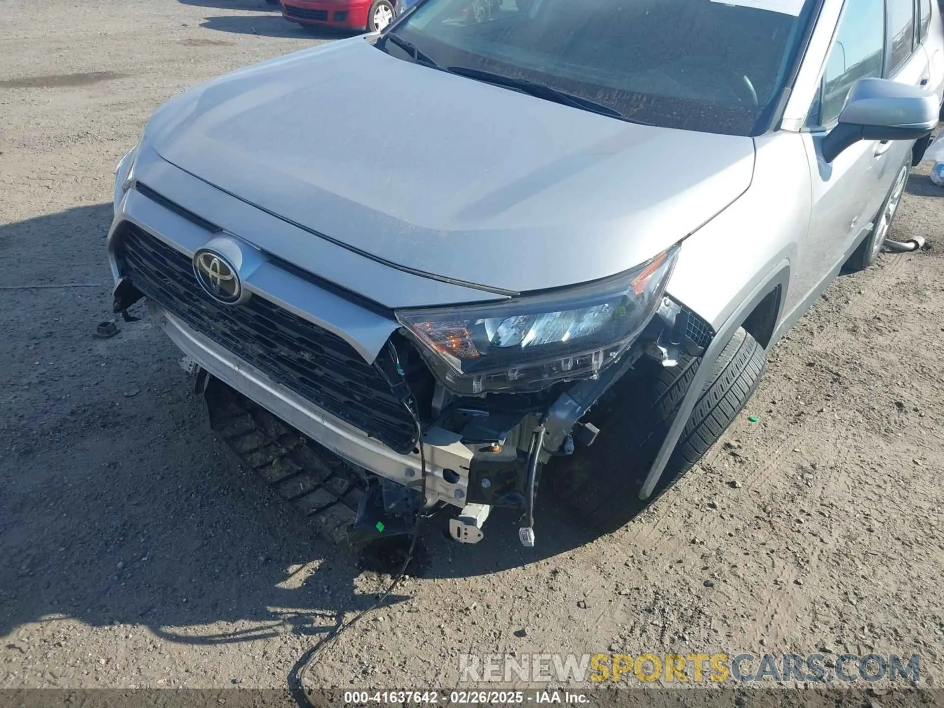 6 Photograph of a damaged car 2T3G1RFV7LW117920 TOYOTA RAV4 2020