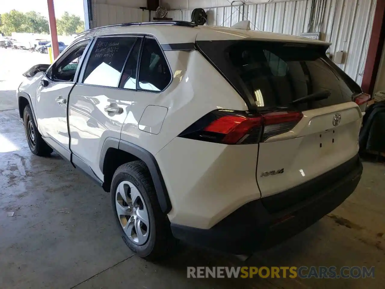 3 Photograph of a damaged car 2T3G1RFV8LC064047 TOYOTA RAV4 2020