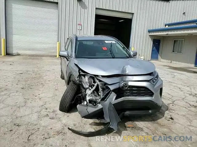 12 Photograph of a damaged car 2T3G1RFV8LC124344 TOYOTA RAV4 2020