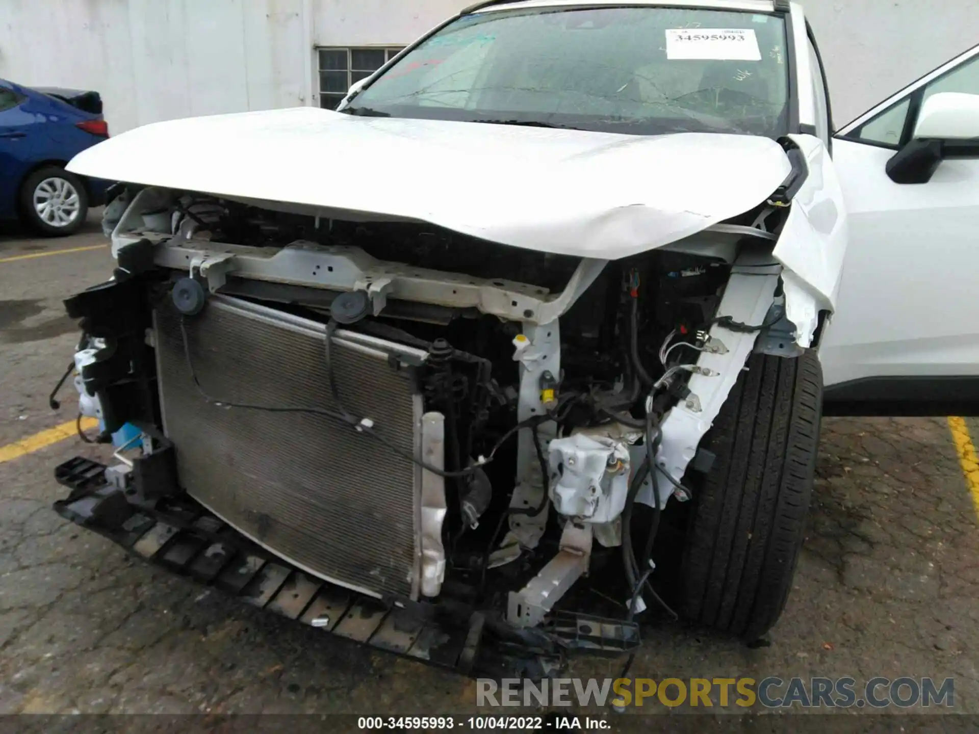 6 Photograph of a damaged car 2T3G1RFV8LC138423 TOYOTA RAV4 2020