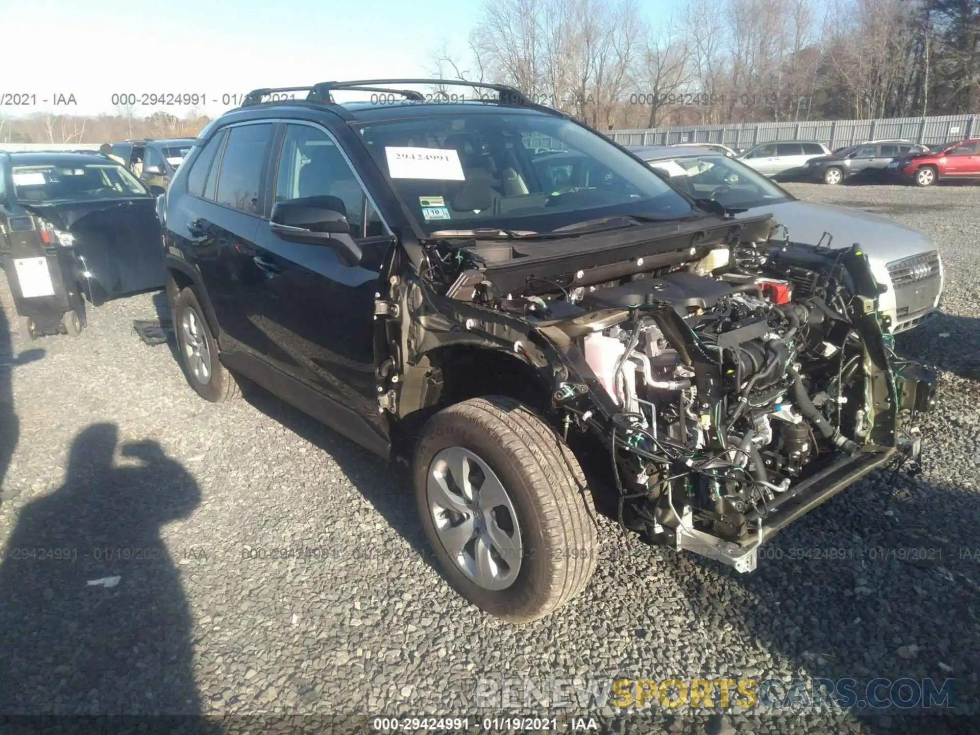 1 Photograph of a damaged car 2T3G1RFV8LC138986 TOYOTA RAV4 2020