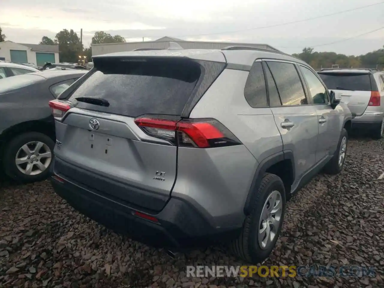 4 Photograph of a damaged car 2T3G1RFV8LW085236 TOYOTA RAV4 2020