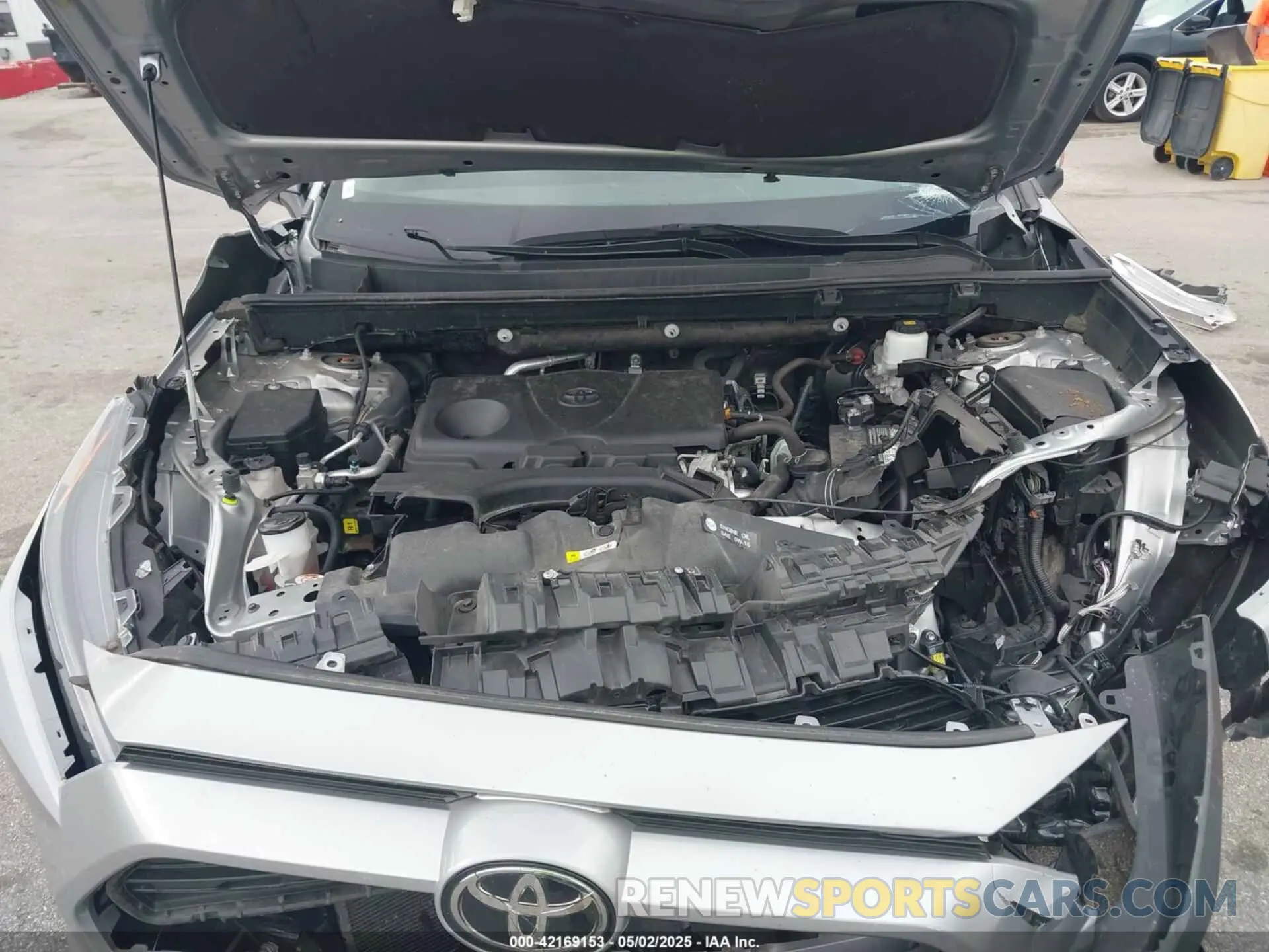 10 Photograph of a damaged car 2T3G1RFV8LW120390 TOYOTA RAV4 2020