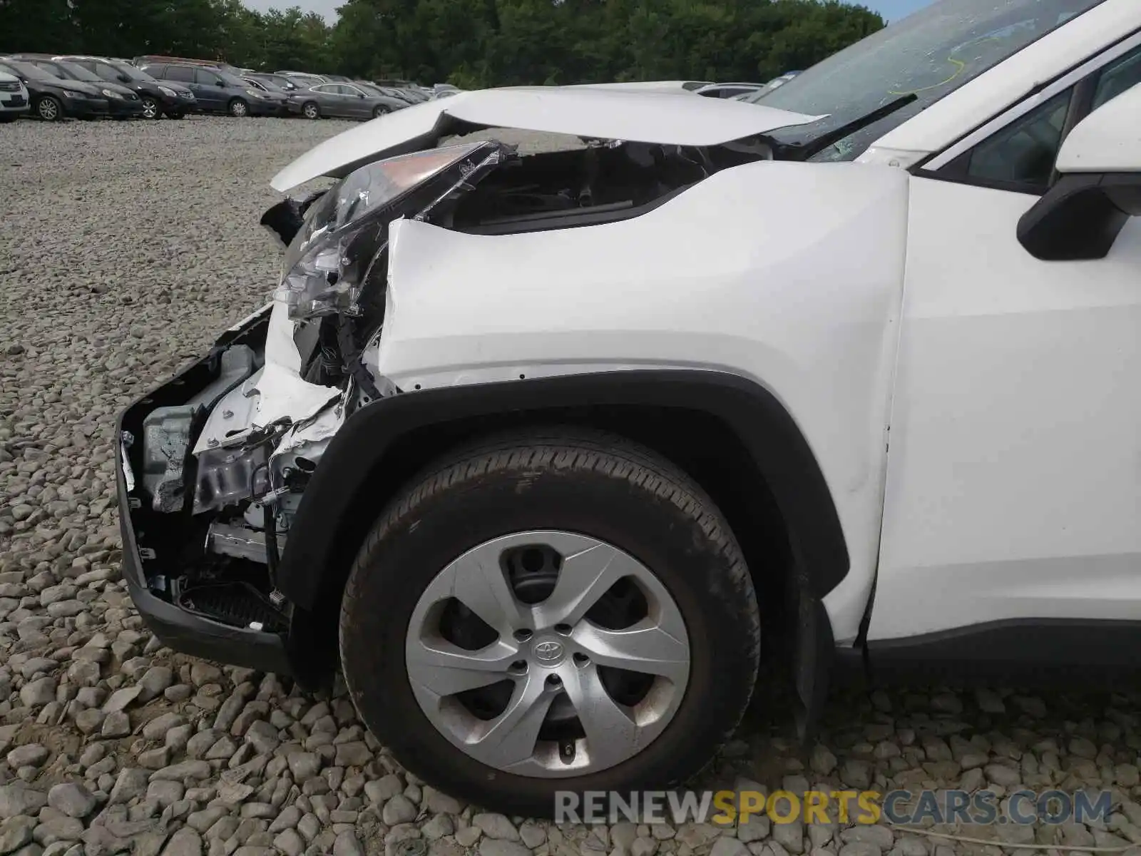 9 Photograph of a damaged car 2T3G1RFV8LW130479 TOYOTA RAV4 2020