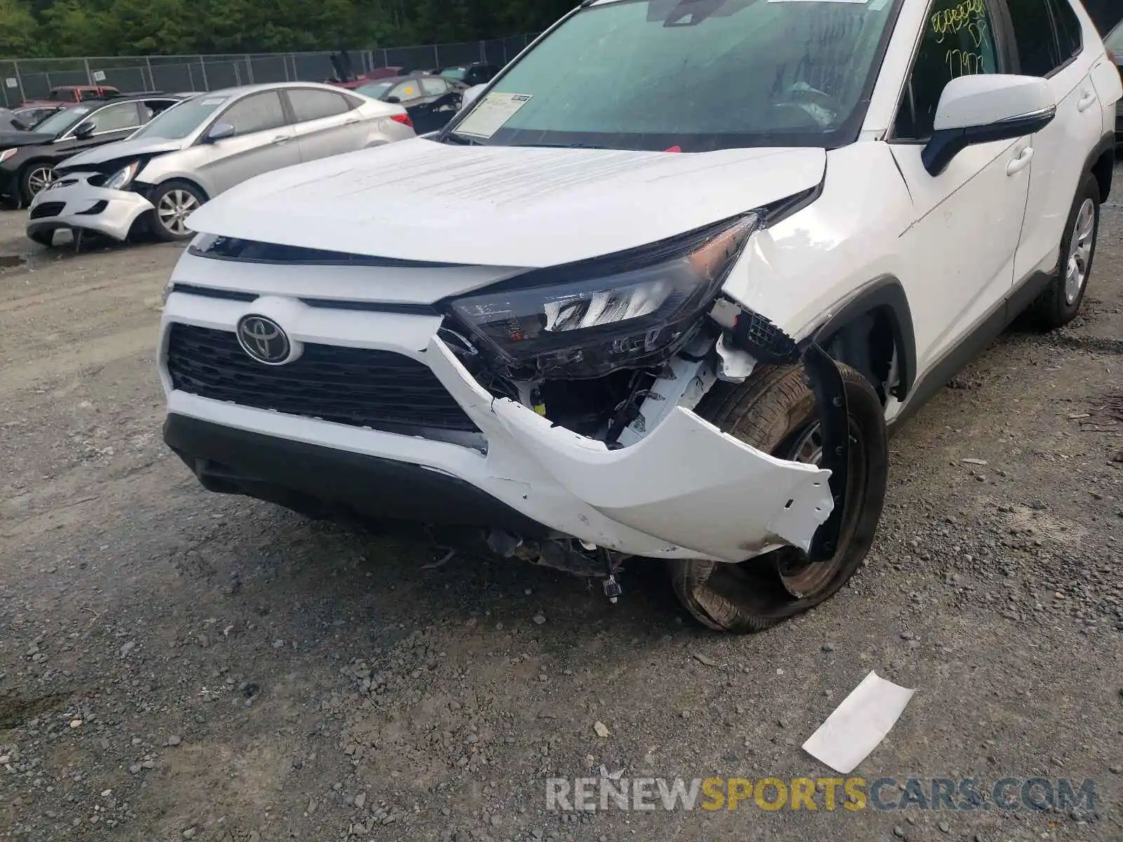 9 Photograph of a damaged car 2T3G1RFV9LC125471 TOYOTA RAV4 2020