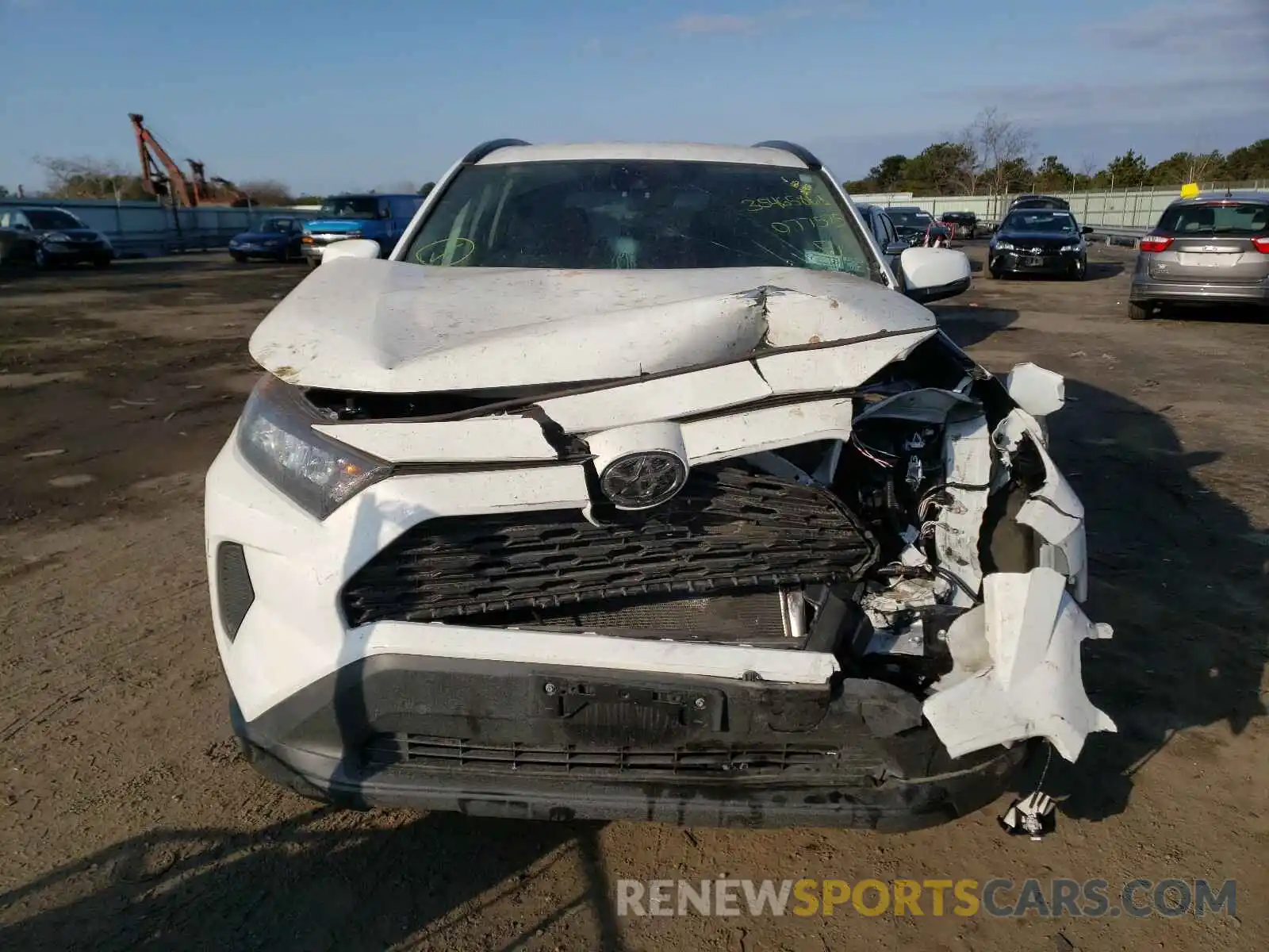 9 Photograph of a damaged car 2T3G1RFVXLC077575 TOYOTA RAV4 2020