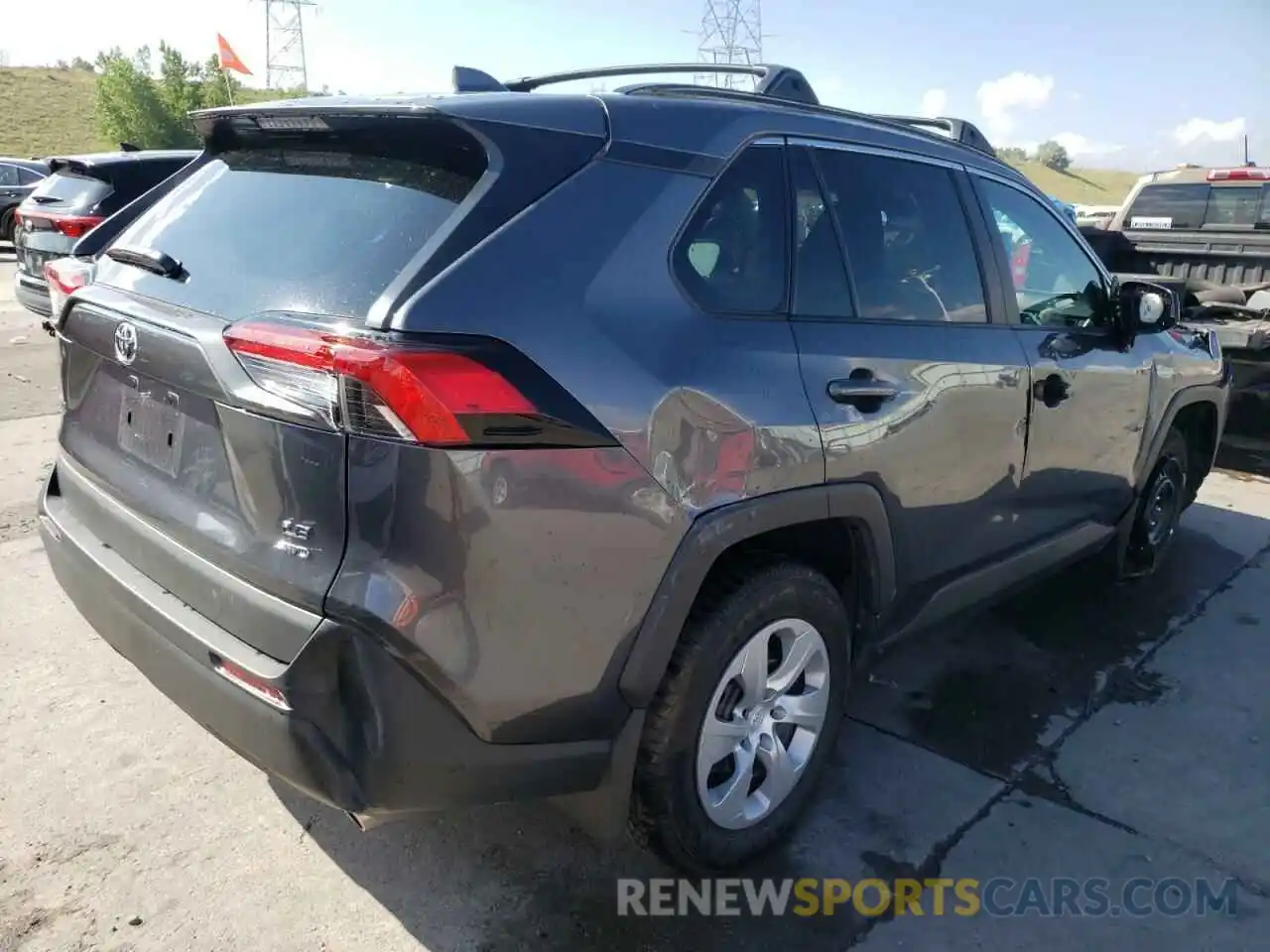 4 Photograph of a damaged car 2T3G1RFVXLC103026 TOYOTA RAV4 2020