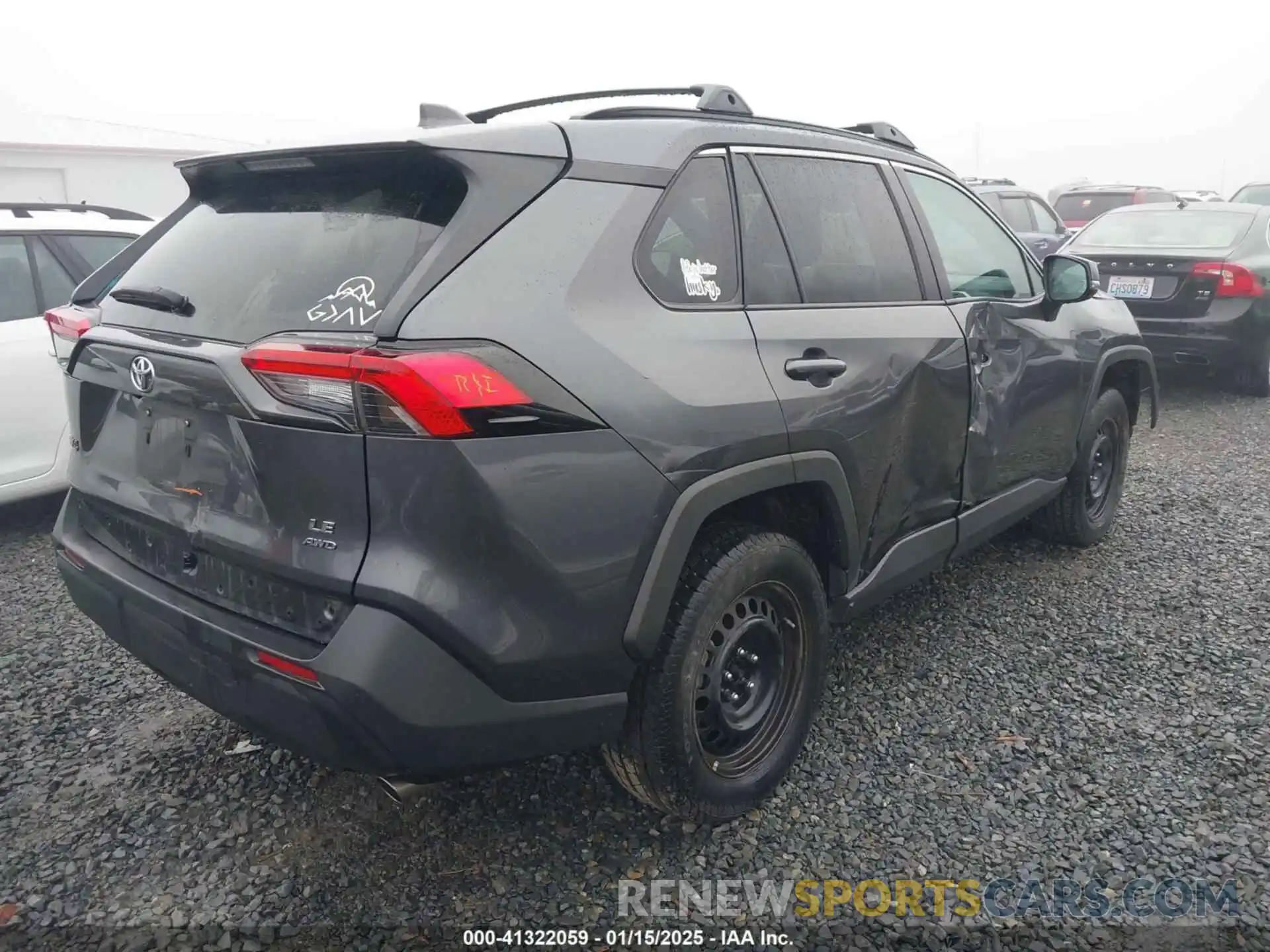 4 Photograph of a damaged car 2T3G1RFVXLC105102 TOYOTA RAV4 2020